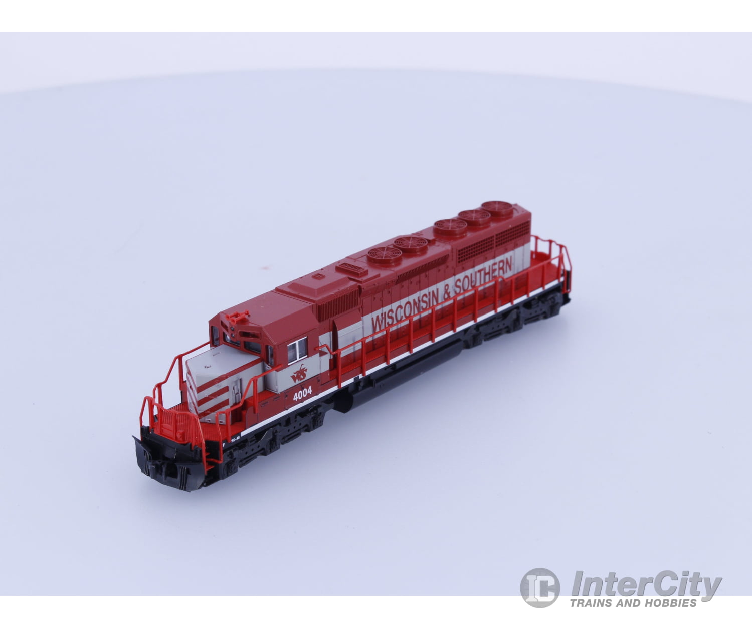 Kato 176-4814 N SD40-2 Early Diesel Locomotive Wisconsin and Southern (WSOR) 4004 Analog DC (#1) Locomotives