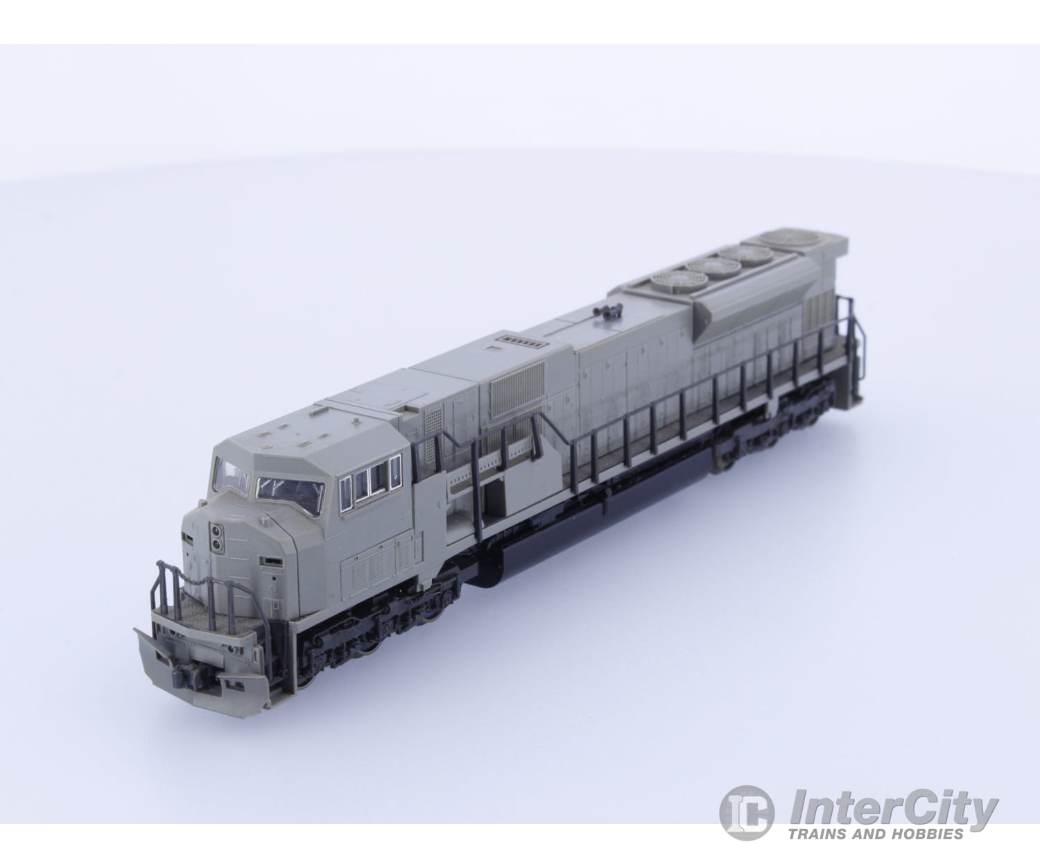 Kato 176-5600 N SD90/43 MAC Undecorated Analog DC Locomotives