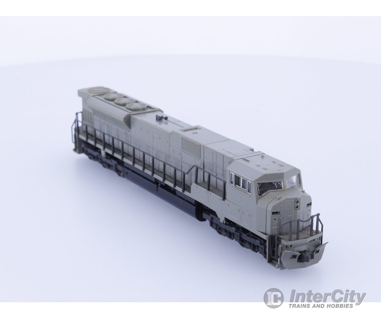 Kato 176-5600 N SD90/43 MAC Undecorated Analog DC Locomotives