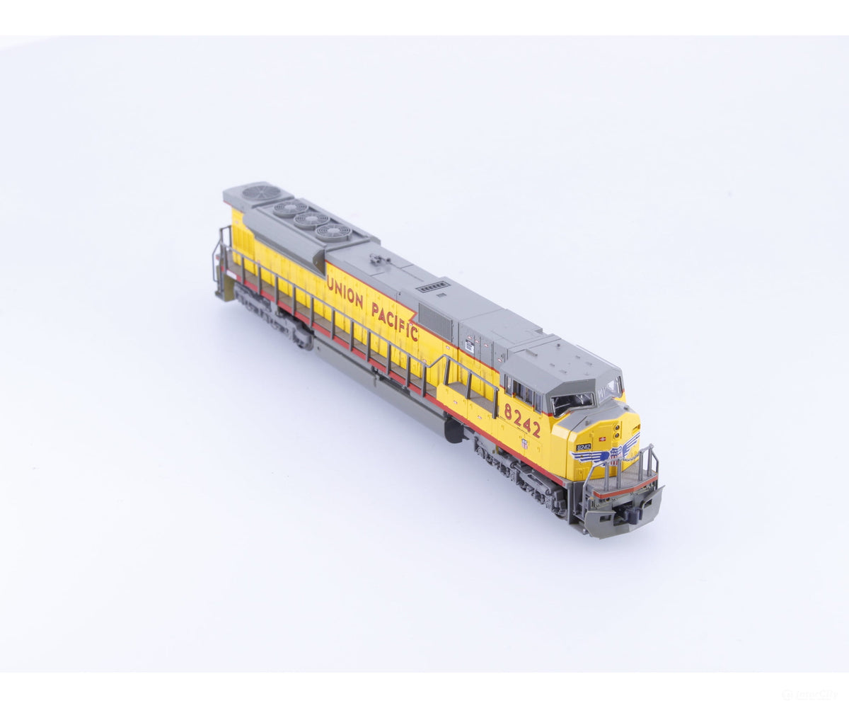Kato 176-5613 N SD90/43 MAC Diesel Locomotive Union Pacific (UP) #8242 Analog DC - Locomotives