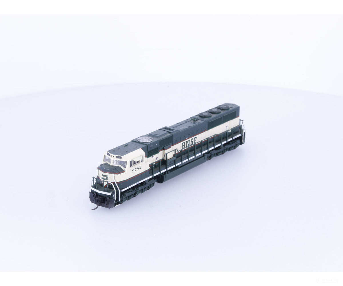 Kato 176-6301 N SD70MAC Diesel Locomotive Executive Scheme Burlington Northern Santa Fe (BNSF) 9782 Analog DC