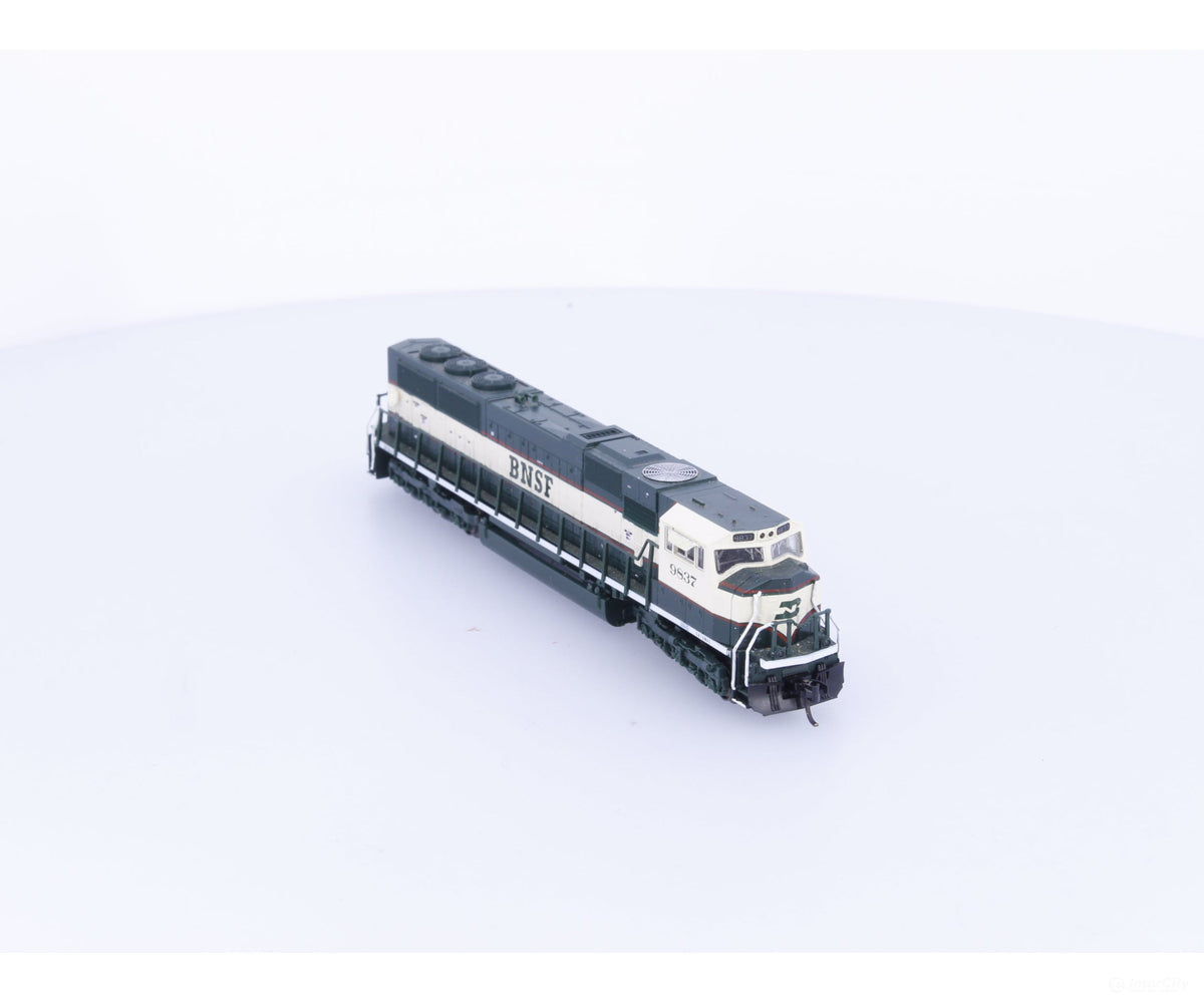Kato 176-6302 N SD70MAC Diesel Locomotive Executive Scheme Burlington Northern Santa Fe (BNSF) 9837 Analog DC