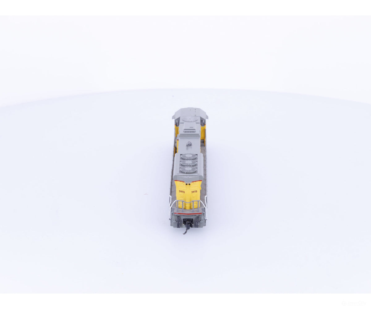 Kato 176-7504 N SD70M Diesel Locomotive Union Pacific (UP) 3972 DCC - Locomotives