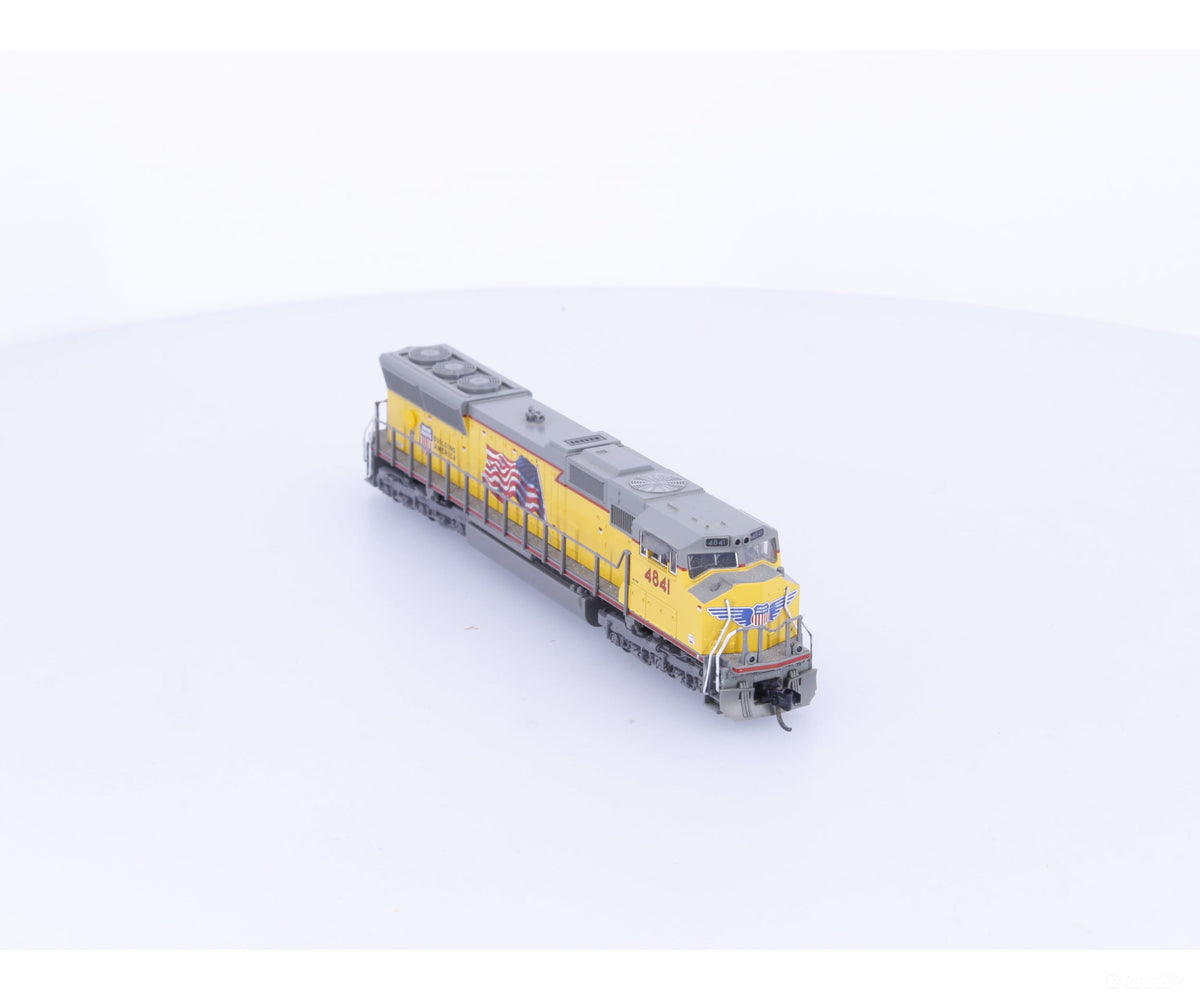 Kato 176-7506 N SD70M Diesel Locomotive Union Pacific (UP) 4841 Analog DC - Locomotives