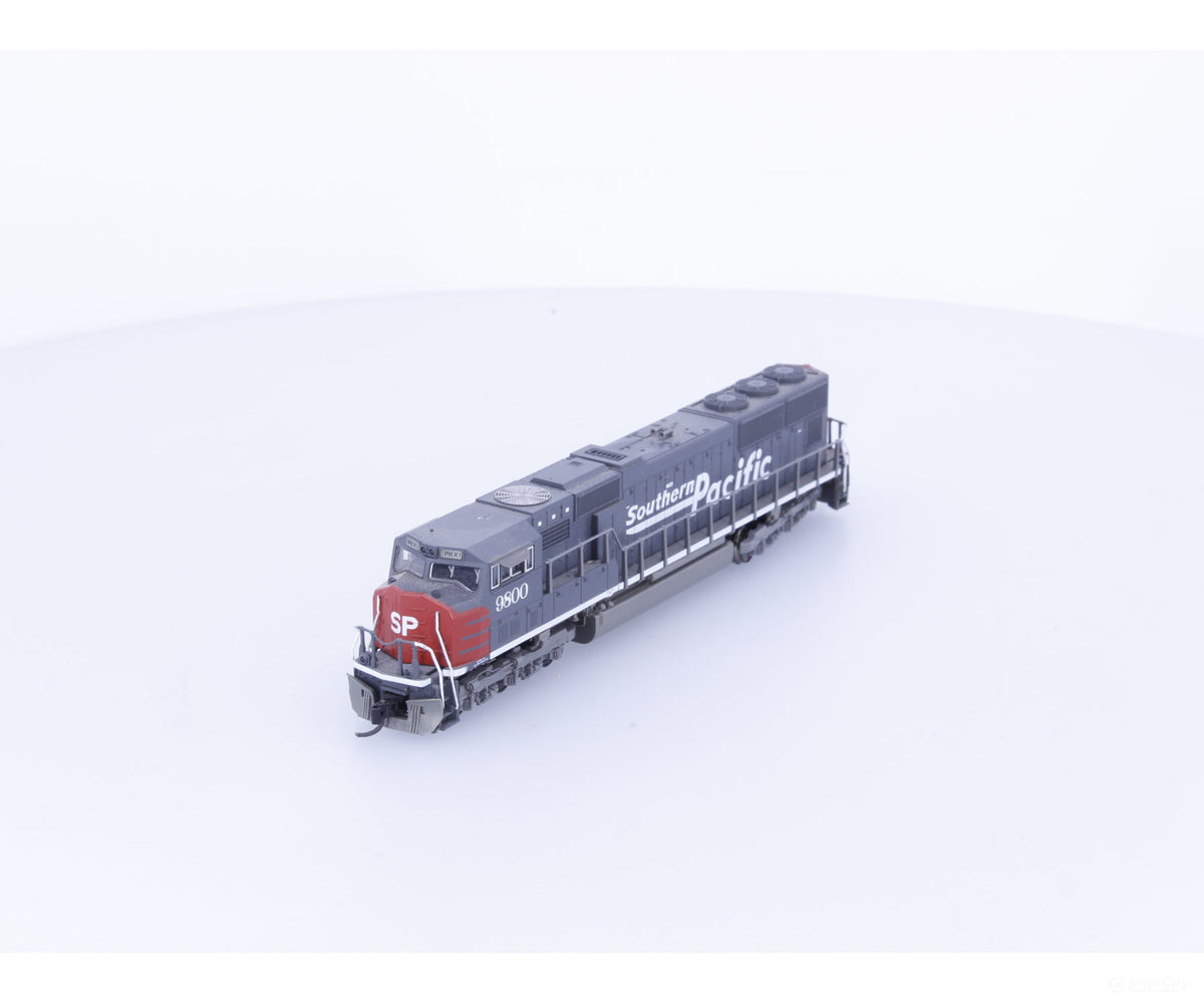 Kato 176-7603 N SD70M Diesel Locomotive Southern Pacific (SP) 9800 Analog DC - Locomotives