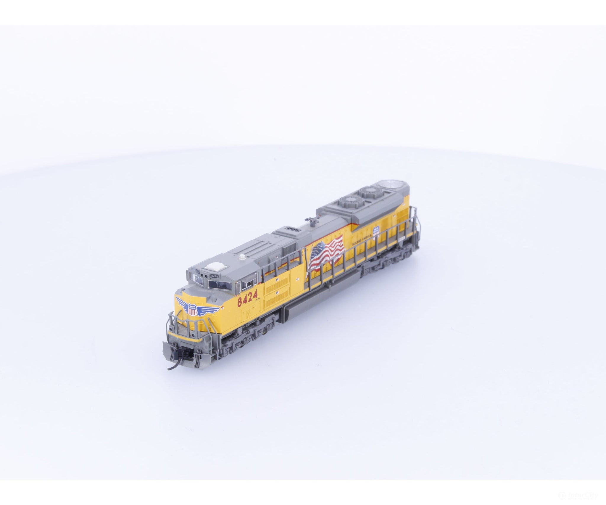 Kato 176-8401 N SD70ACe Diesel Locomotive Union Pacific (UP) 8424 Analog DC - Locomotives