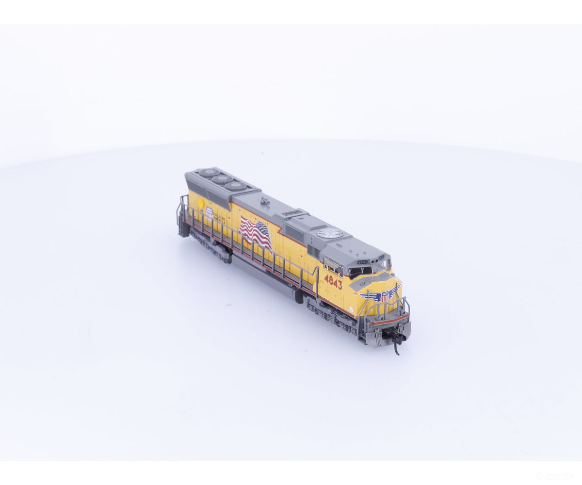 Kato 176-8609-LS N SD70M Flared Radiator Diesel Locomotive Union Pacific (UP) 4843 DCC & Sound - Locomotives