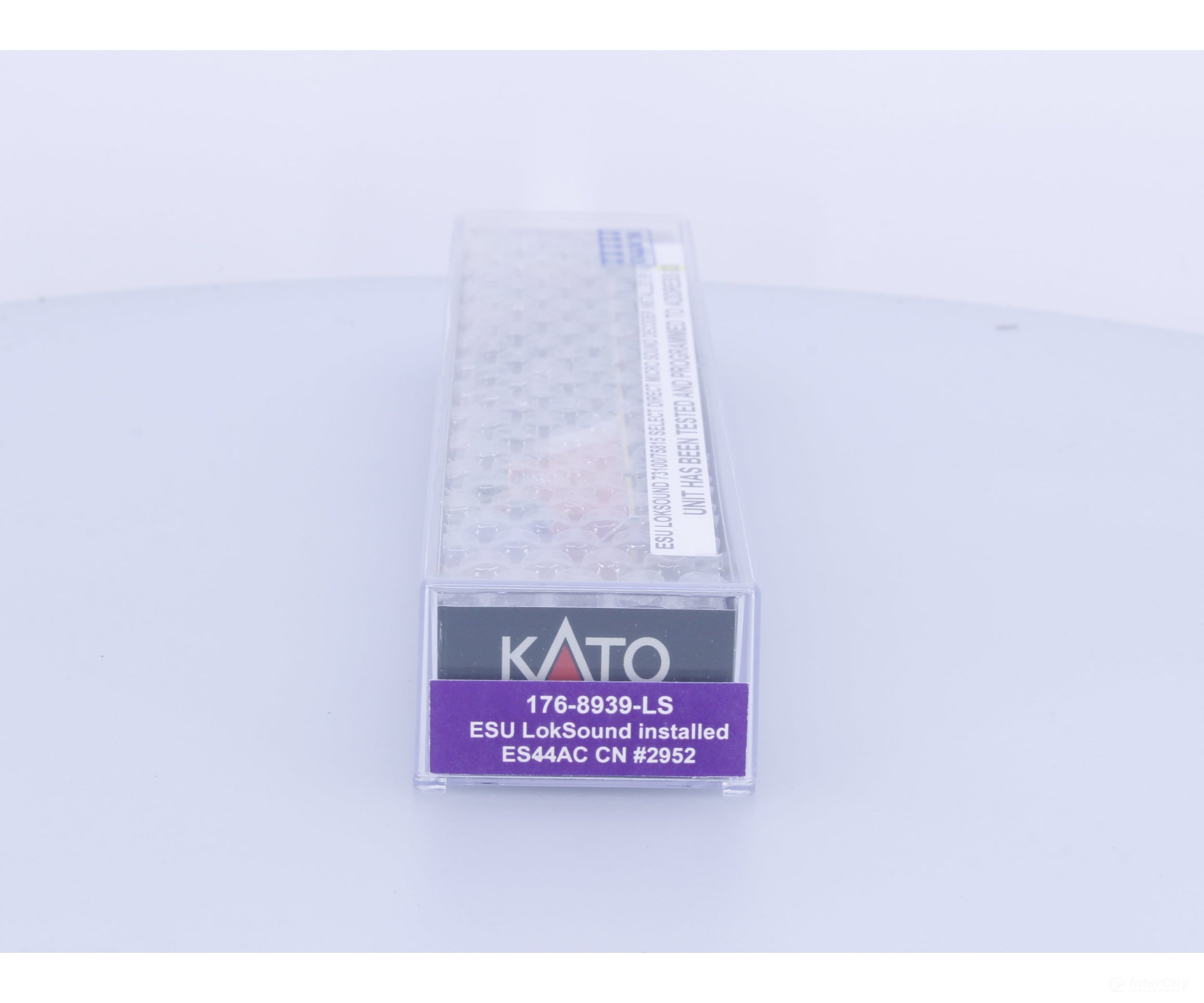 Kato 176-8939-LS N ES44AC Diesel Locomotive ESU Sound Canadian National (CN) 2952 DCC & Sound Locomotives
