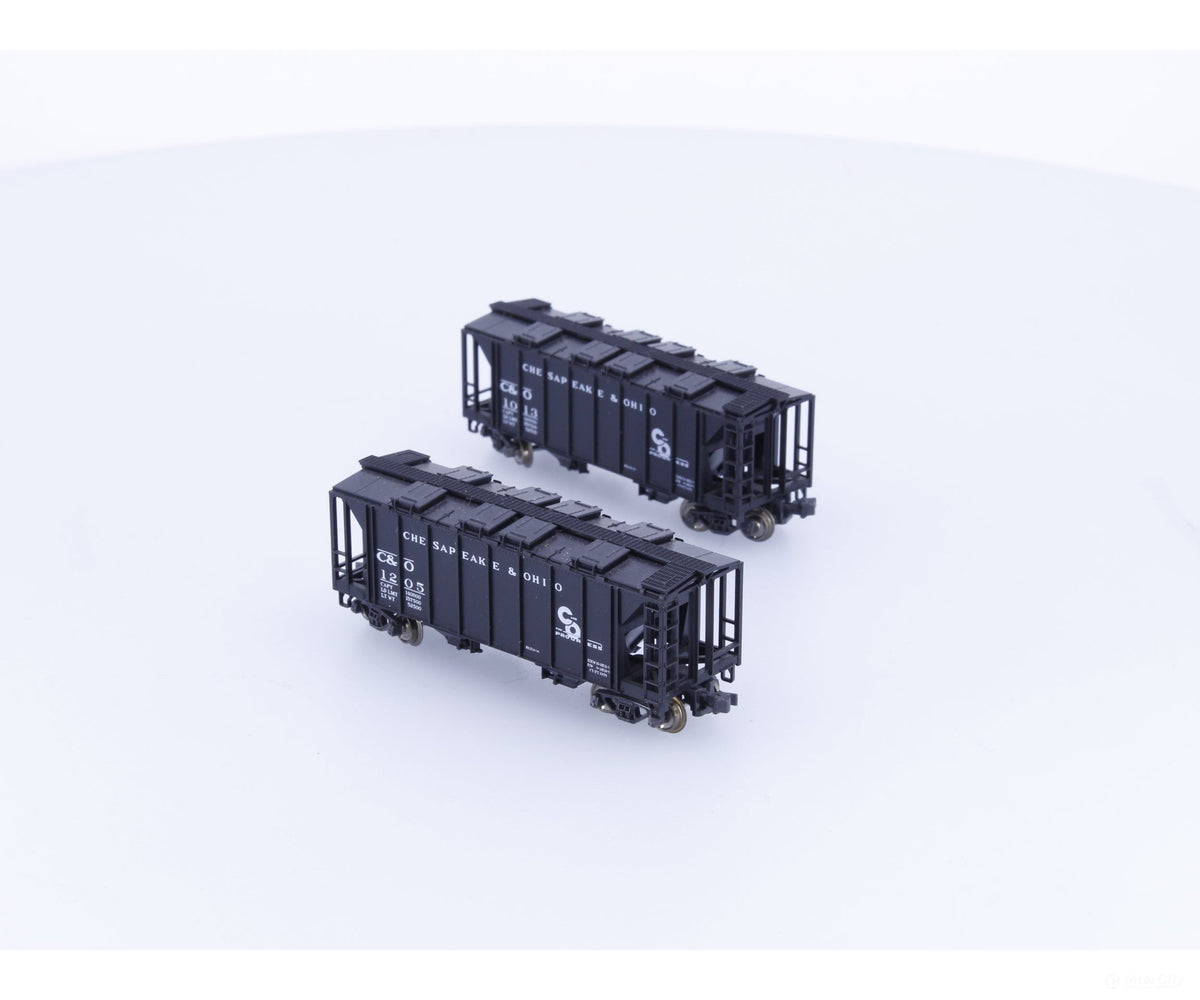 Kato 186-0104 N 2 Bay ACF Covered Hopper 2 Pack Chesapeake and Ohio (CO) 1013 1205 - Freight Cars