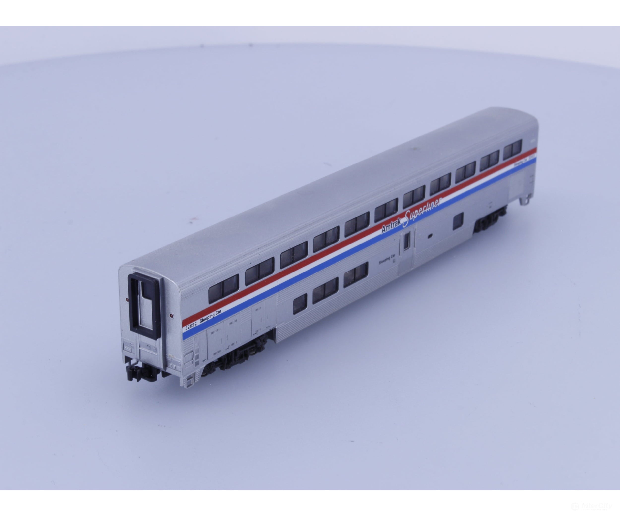 Kato 32022 N Double Deck Sleeping Car Amtrak (AMTK) 32022 - Passenger Cars