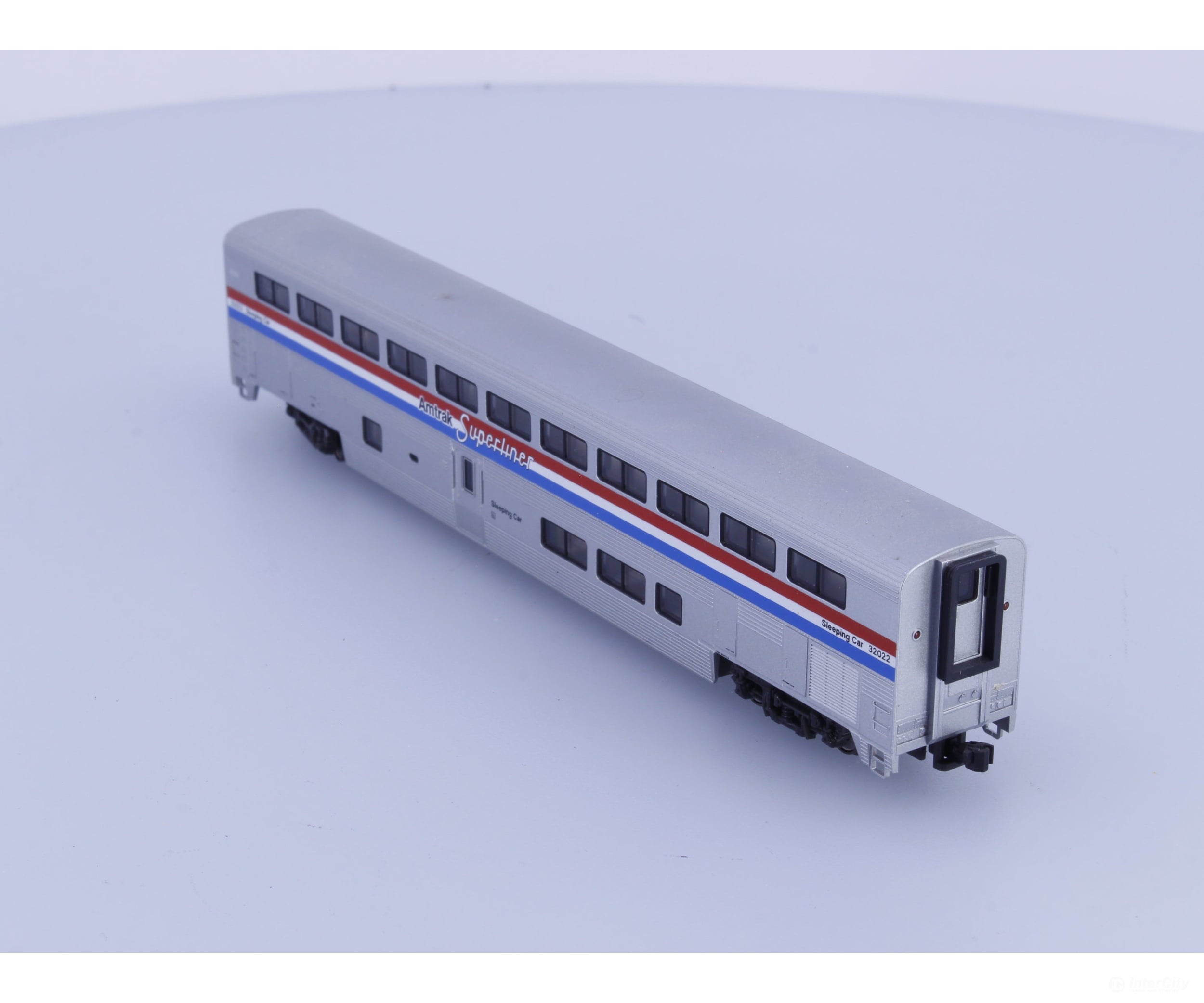 Kato 32022 N Double Deck Sleeping Car Amtrak (AMTK) 32022 - Passenger Cars