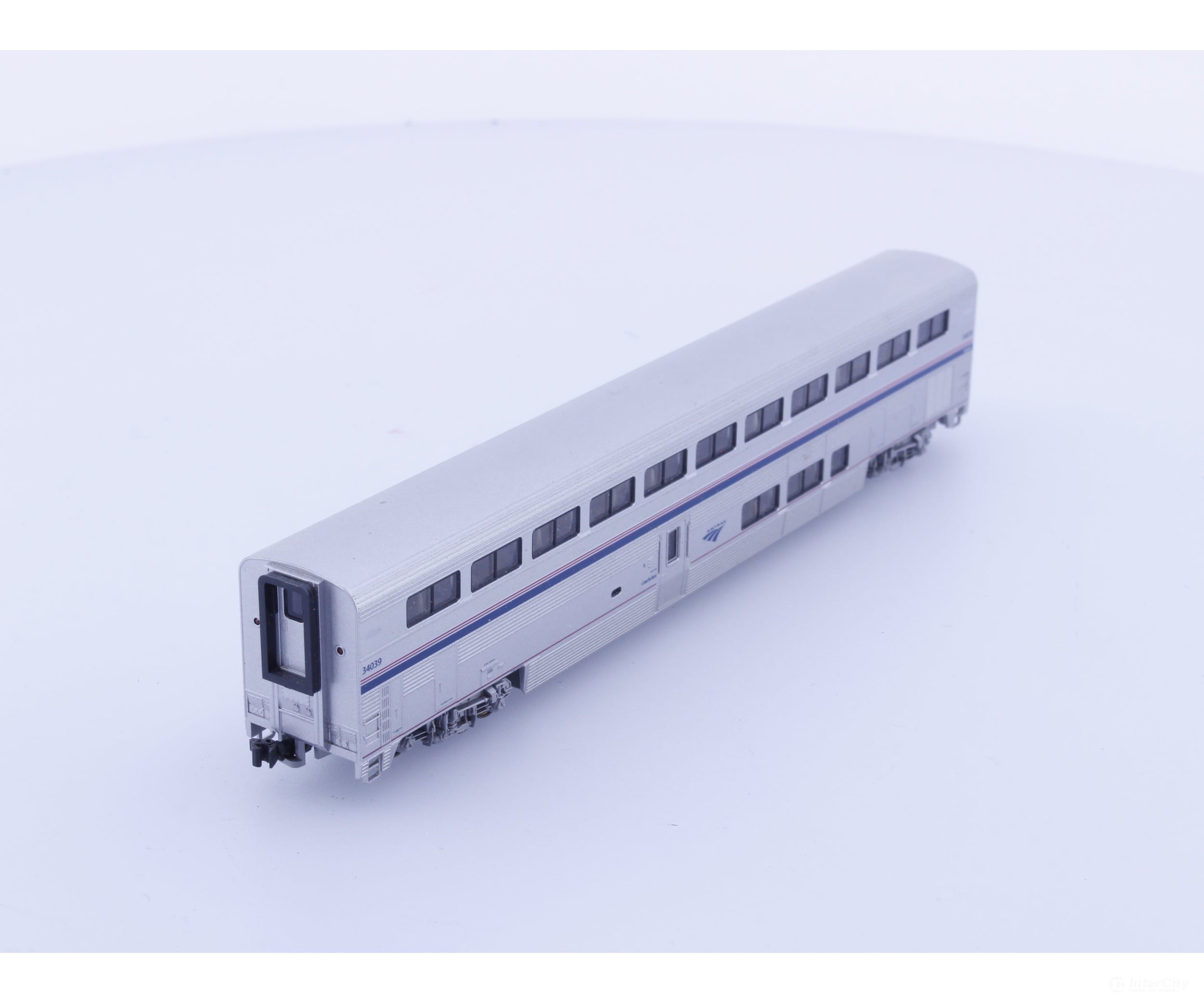 Kato 34039 N Double Deck Coach Car Amtrak (AMTK) 34039 - Passenger Cars