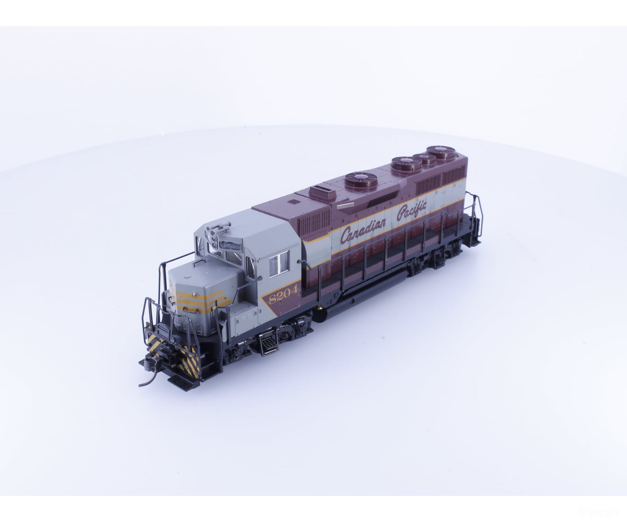 Kato 37-023 HO EMD GP35 Phase 1a Diesel Locomotive Canadian Pacific (CP) 8204 DCC - Locomotives