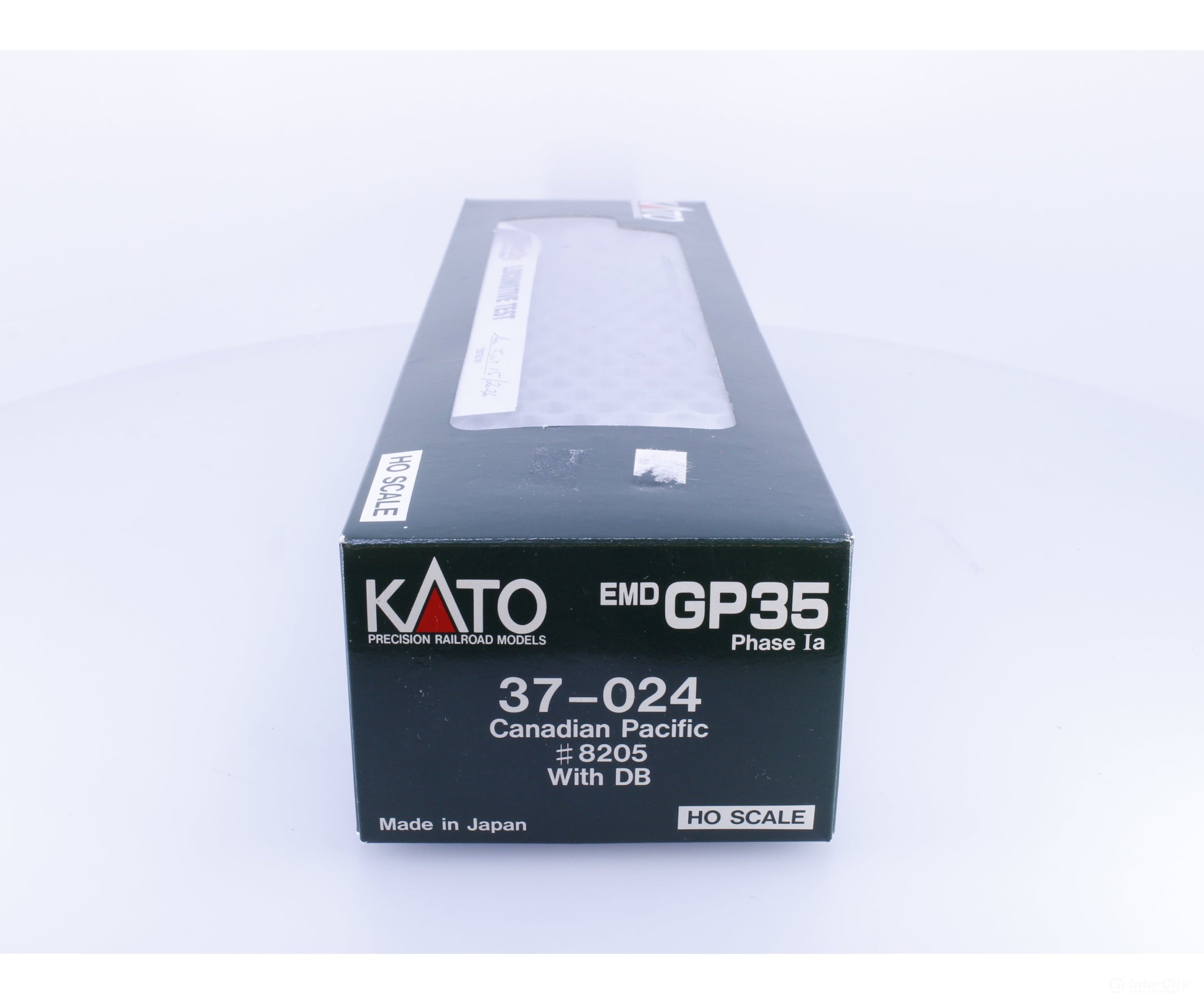 Kato 37-024 HO EMD GP35 Phase 1a Diesel Locomotive Canadian Pacific (CP) 8205 DCC - Locomotives