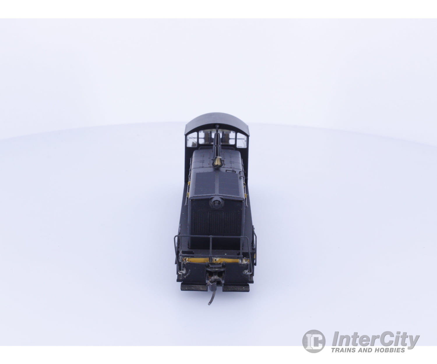 Kato 37-113 HO EMD NW2 Phase 2 Canadian National (CN) 7914 Analog DC Locomotives