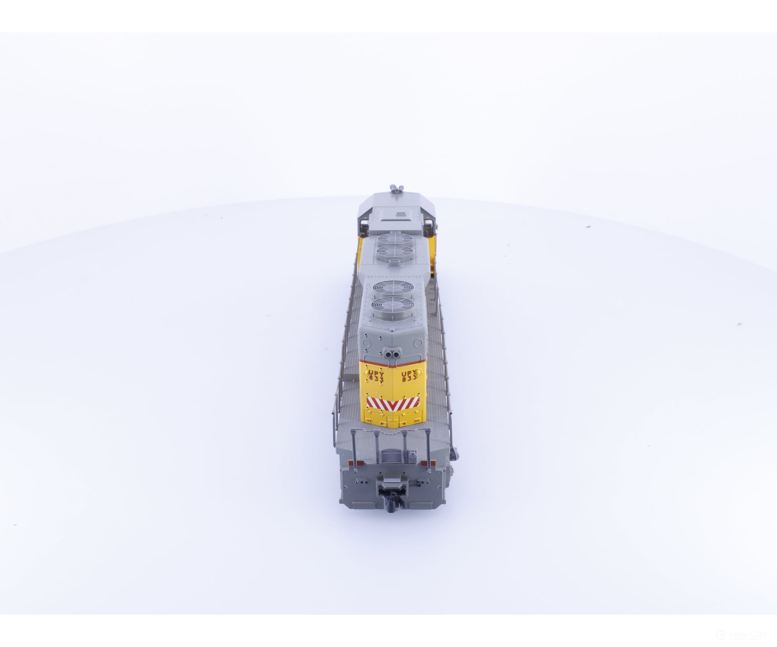 Kato 37-6511 HO EMD SD38-2 Diesel Locomotive Union Pacific (UP) Y833 Analog DC - Locomotives