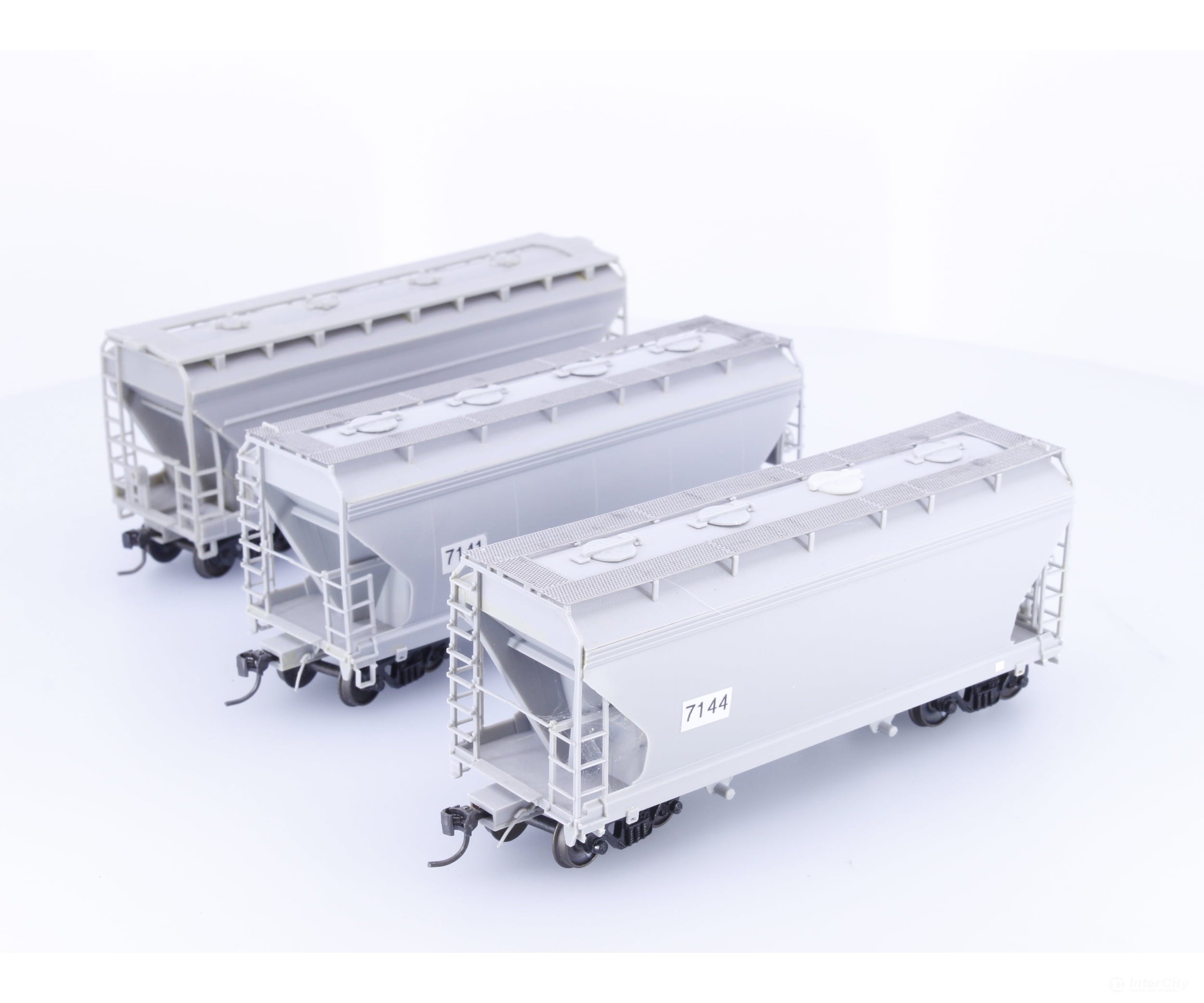 Kato 38-0201 HO AC&F 70 Ton Covered Hopper 3 Pack Undecorated 7161,7141,7144 - Freight Cars