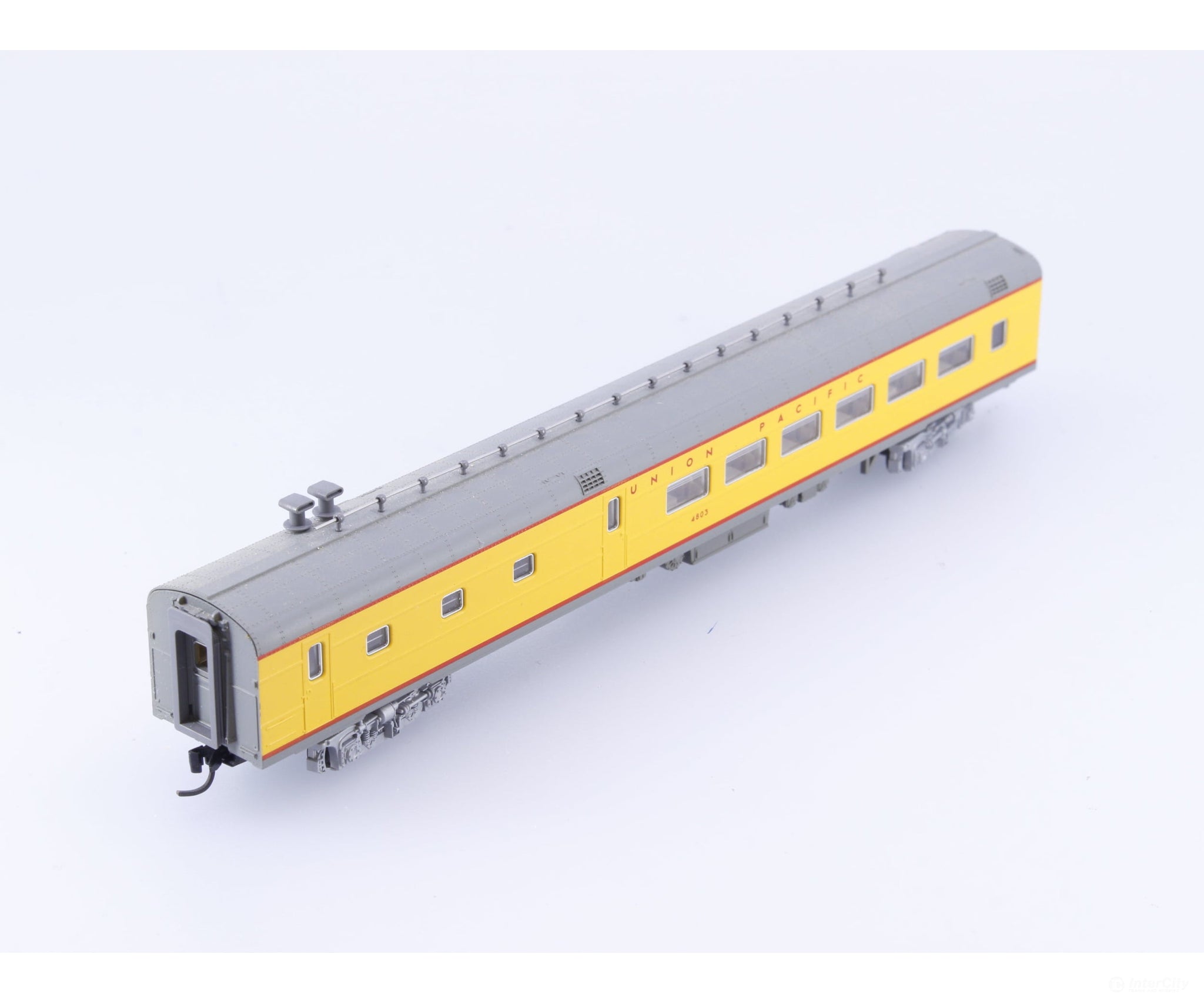 Kato 4803 N Combination Coach Union Pacific (UP) 4803 - Passenger Cars