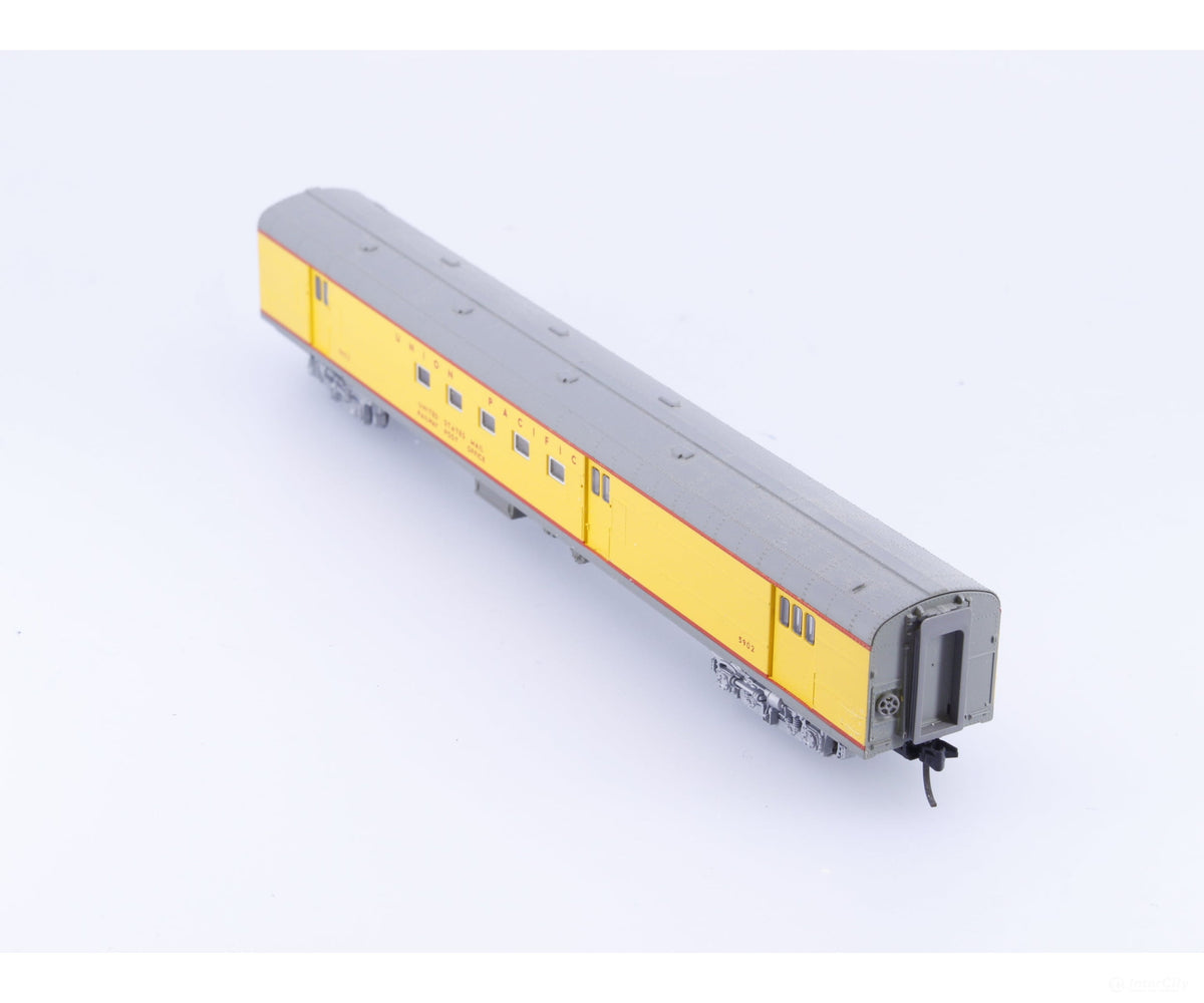 Kato 5902 N USPS RPO Coach Union Pacific (UP) 5902 - Passenger Cars
