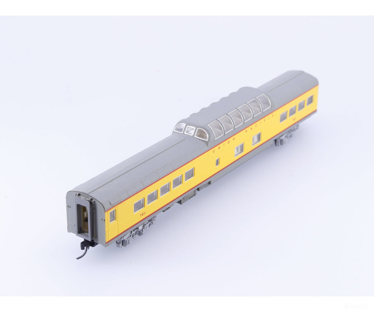 Kato 7011 N Dome Passenger Car Union Pacific (UP) 7011 - Passenger Cars