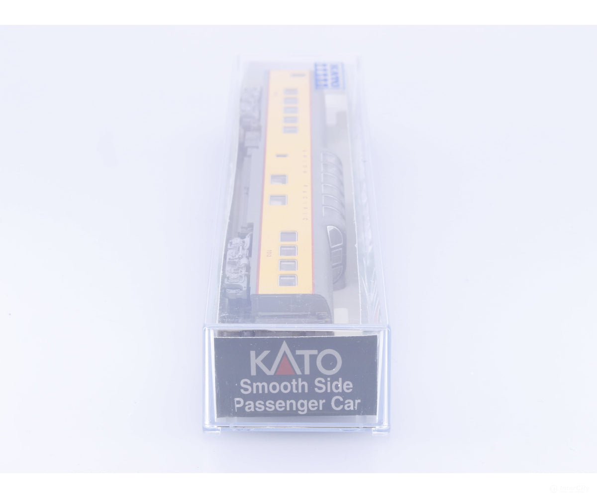 Kato 7012 N Dome Passenger Car Union Pacific (UP) 7012 - Passenger Cars