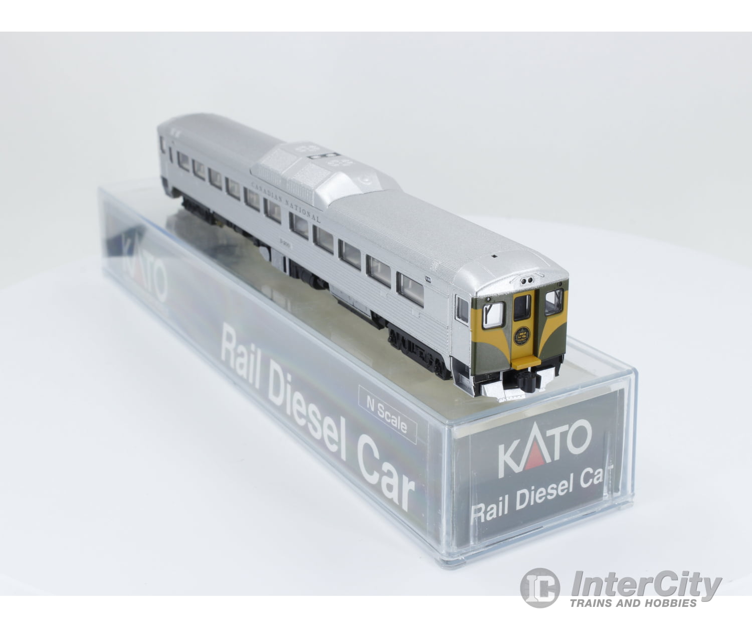 Kato D-200 N Rail Diesel Passenger Car Canadian National (Cn) (1) Analog Throttles & Power