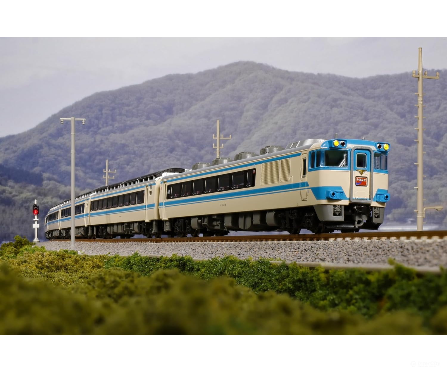 Kato N 10-2015 JR Kiha 181 Series Shikoku Color 5-Car Train Set (DC Analog) - Locomotives