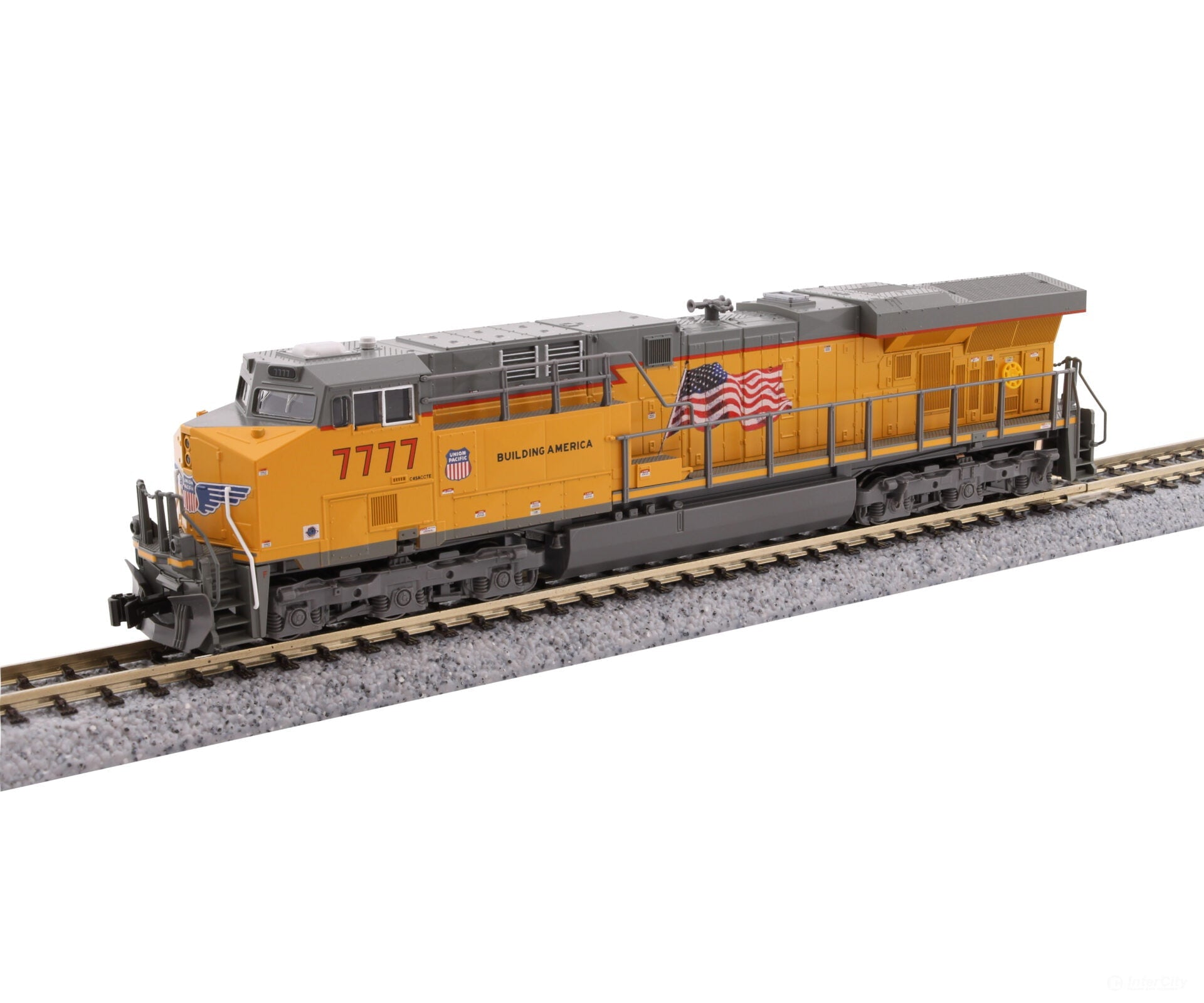 Kato N 1060023 GE ES44AC GEVO Mixed Freight Starter Set -- Union Pacific Loco 6 Cars; Unitrack M1 Basic 4-1/2 x 2’ Oval