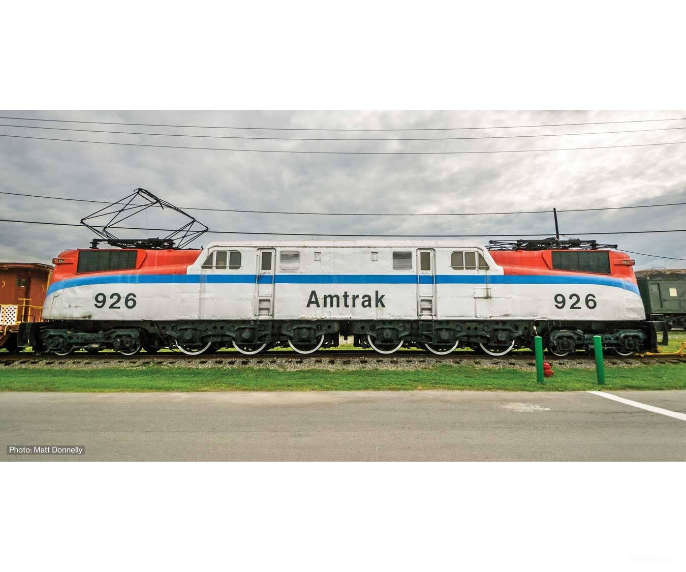 Kato N 1372025 GG1 Electric - Standard DC - Amtrak #906 (Phase I silver red blue) - Locomotives