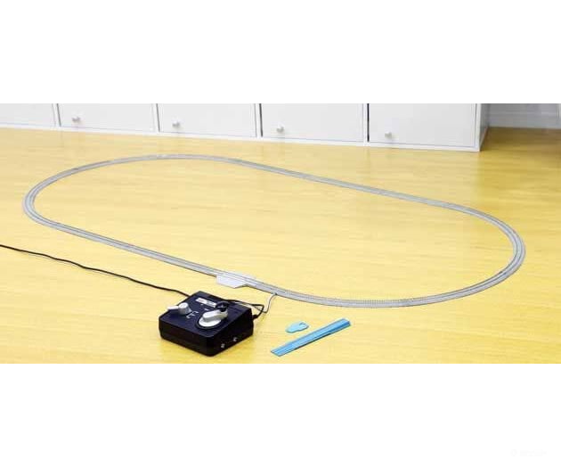 Kato N 20854 M1 Basic Oval Track Starter Set - Concrete Ties - Unitrack - Oval w/12-3/8’’ Radius Curves Rerailer Power