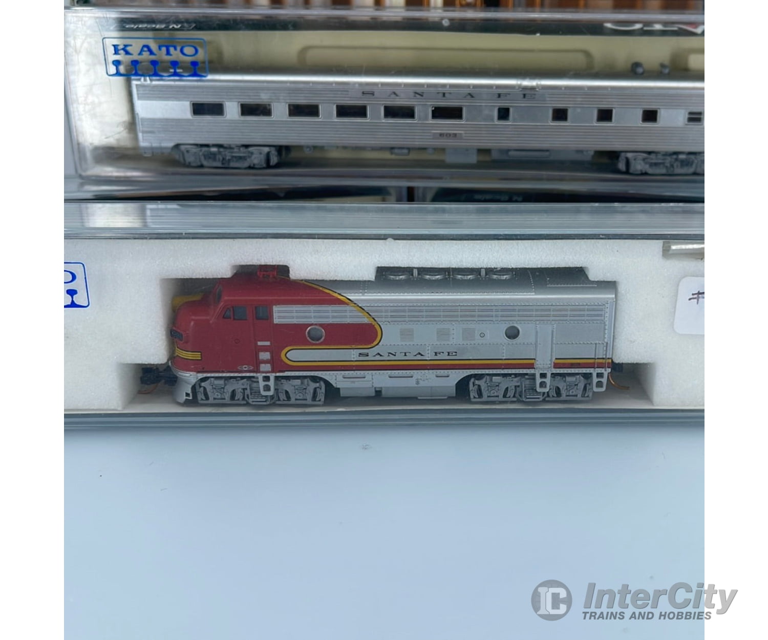 Kato N Super Chief Set With F7A Locomotive & 7 Cars - Dcc 176-2121 106-6005 106-6001 Starter Train