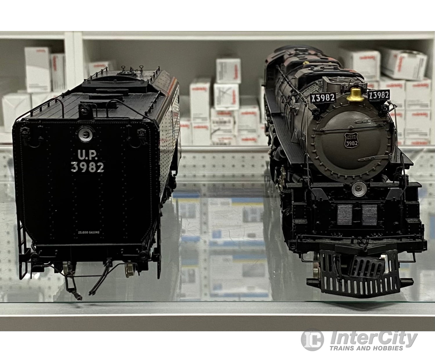 Key Imports O Scale Brass 4-6-6-4 Union Pacific Challenger 4-6-6-4 Late Oil Version Black & Graphite #3982 Locomotives