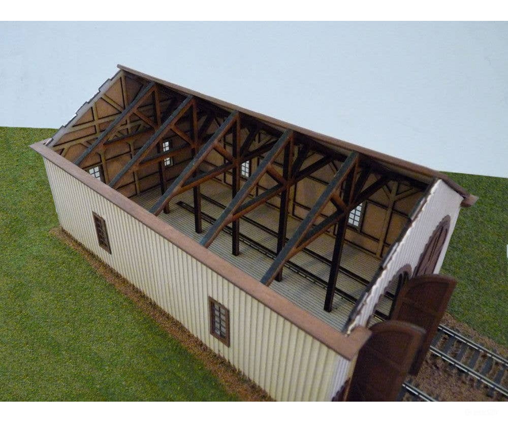 Laser-Art HO 657 2-Stall Wood Engine House - Laser-Art - Kit - 8-1/4 x 5 x 4’’ 21 x 12.7 x 10.2cm - Structures