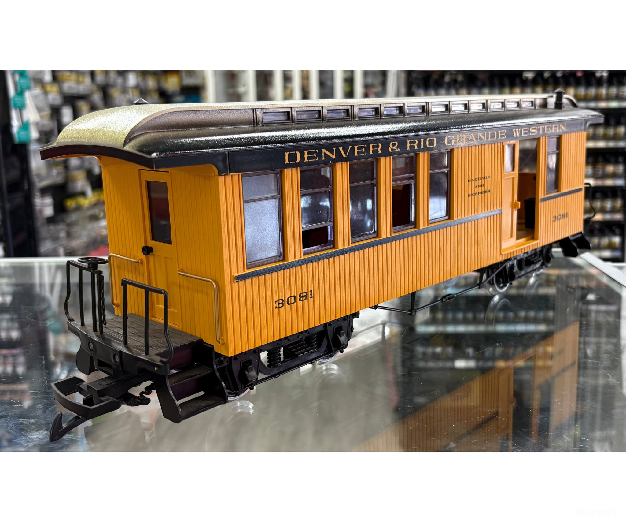 LGB 3081 G Baggage and Express Car Denver and Rio Grande Western (DRGW) 3081 - Passenger Cars