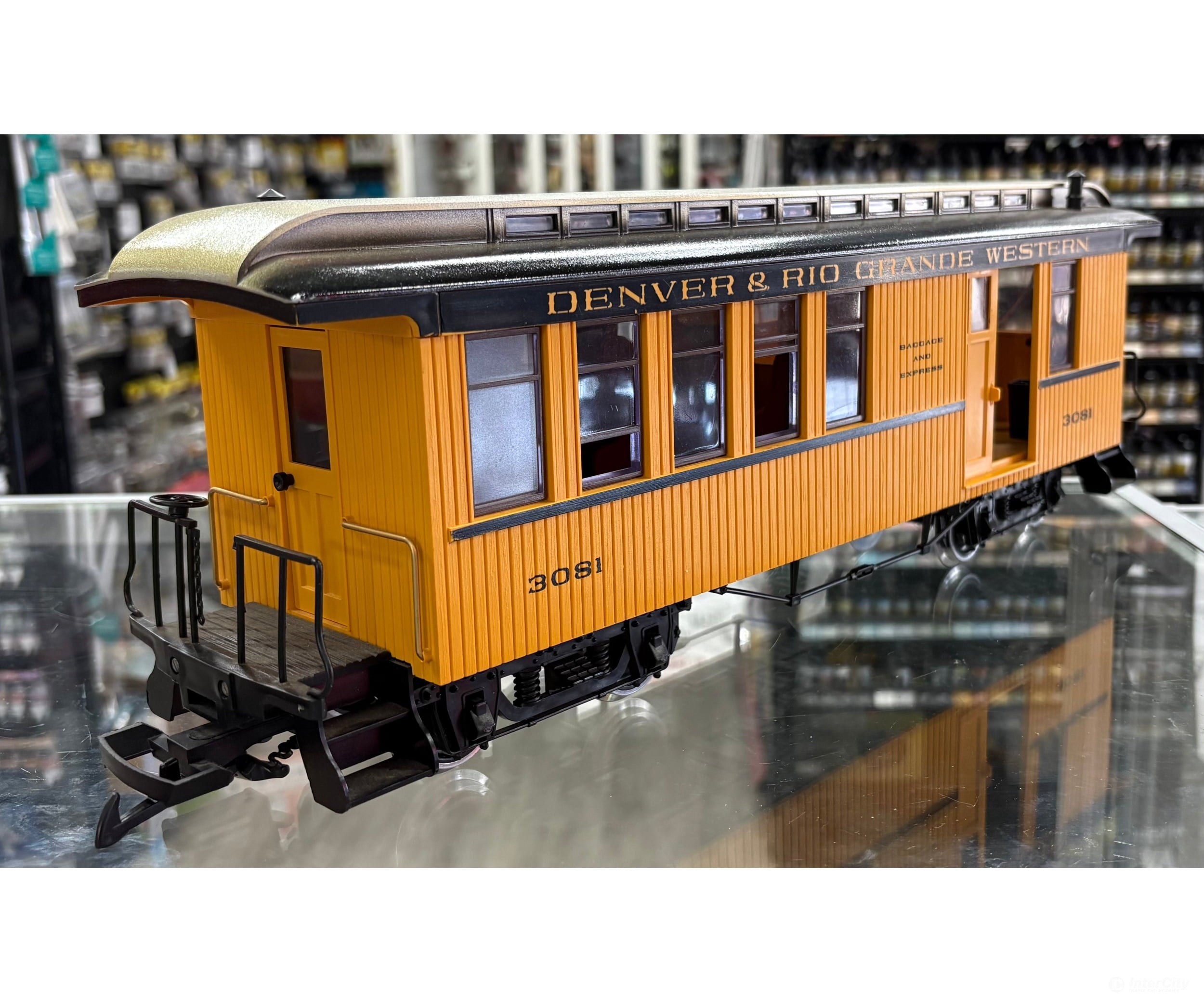 LGB 3081 G Baggage and Express Car Denver and Rio Grande Western (DRGW) 3081 - Passenger Cars