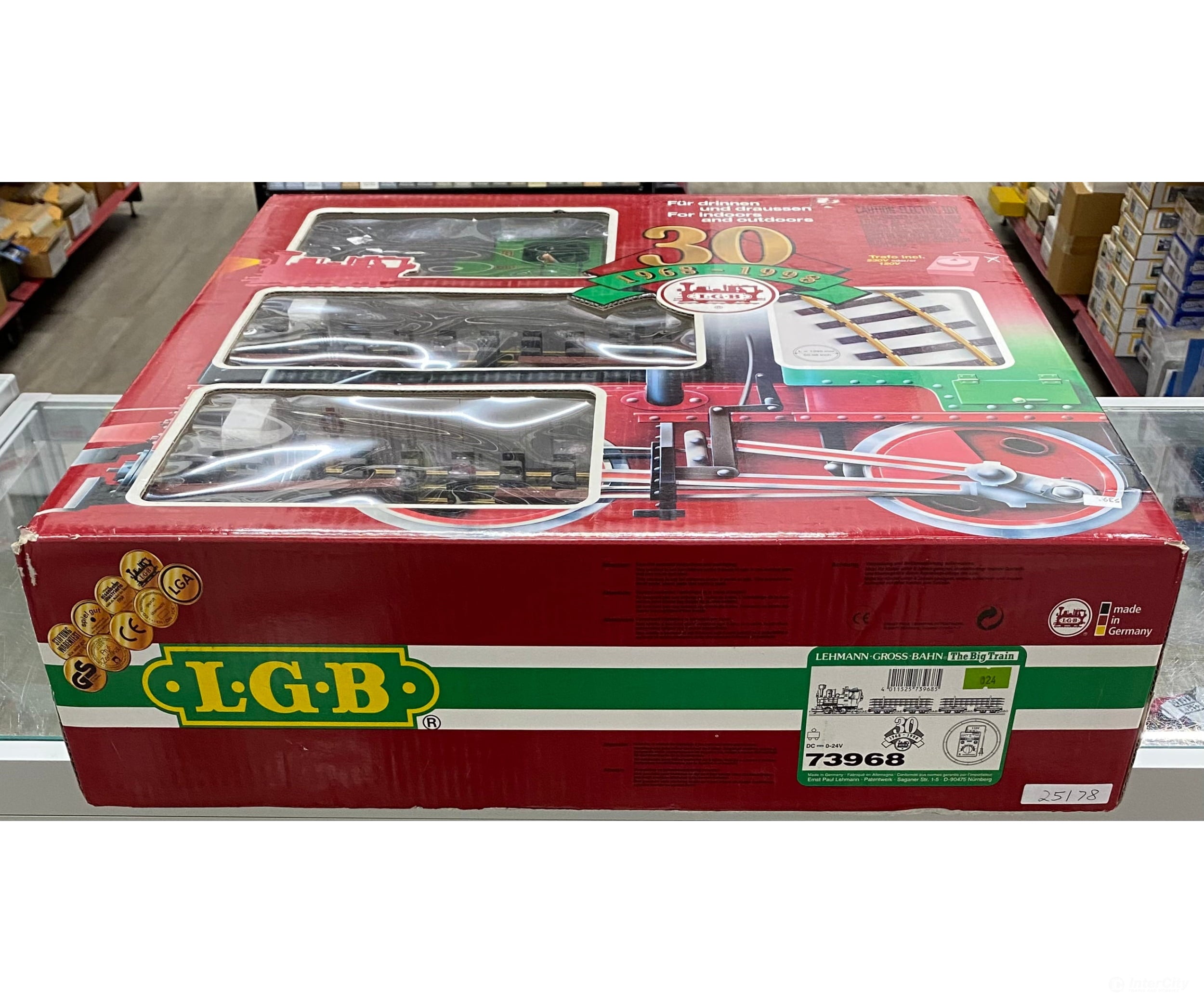 LGB 73968 G 30th Anniversay Starter Set with 110V Transformer and Extra Track - Starter & Train Sets