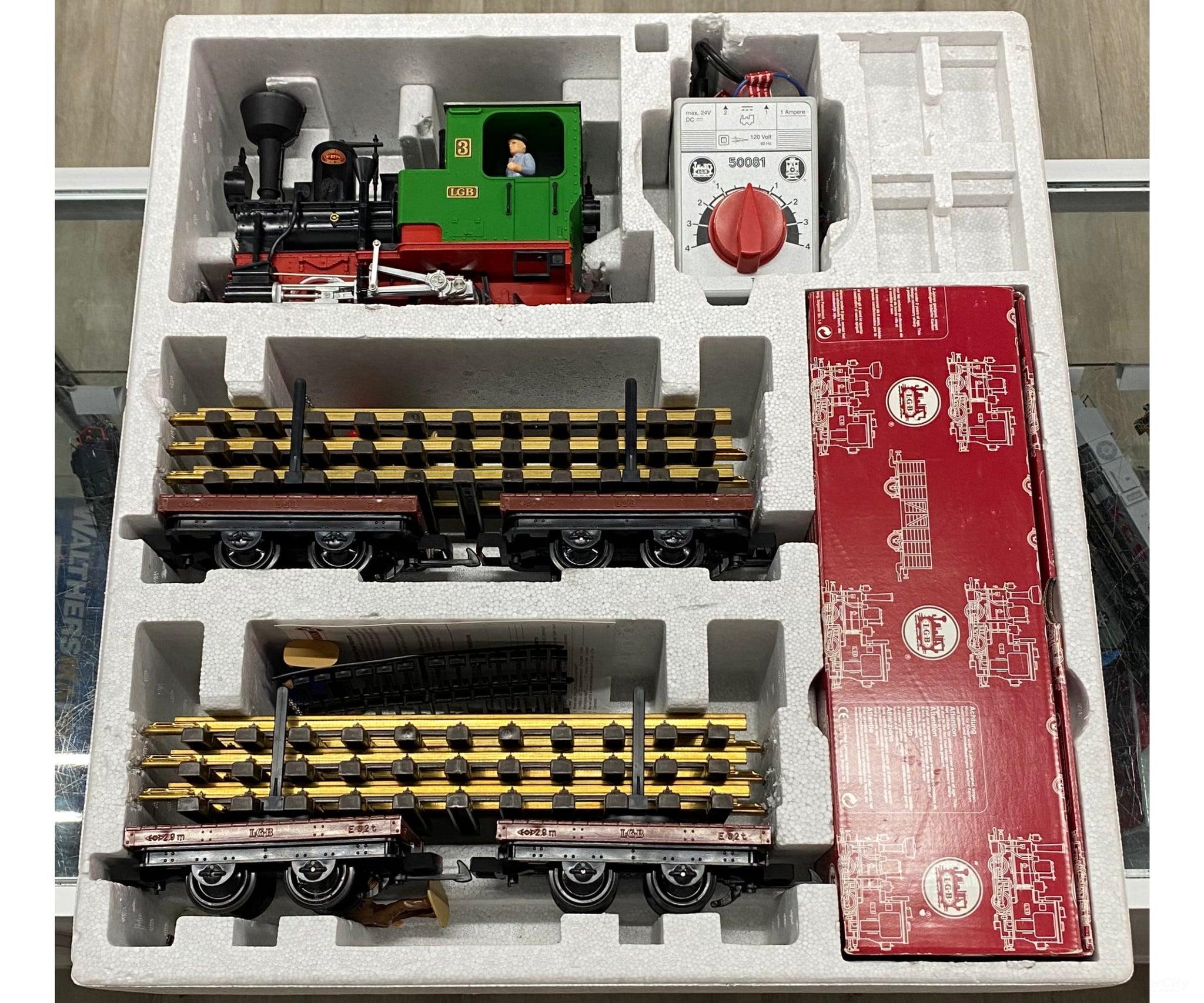 LGB 73968 G 30th Anniversay Starter Set with 110V Transformer and Extra Track - Starter & Train Sets