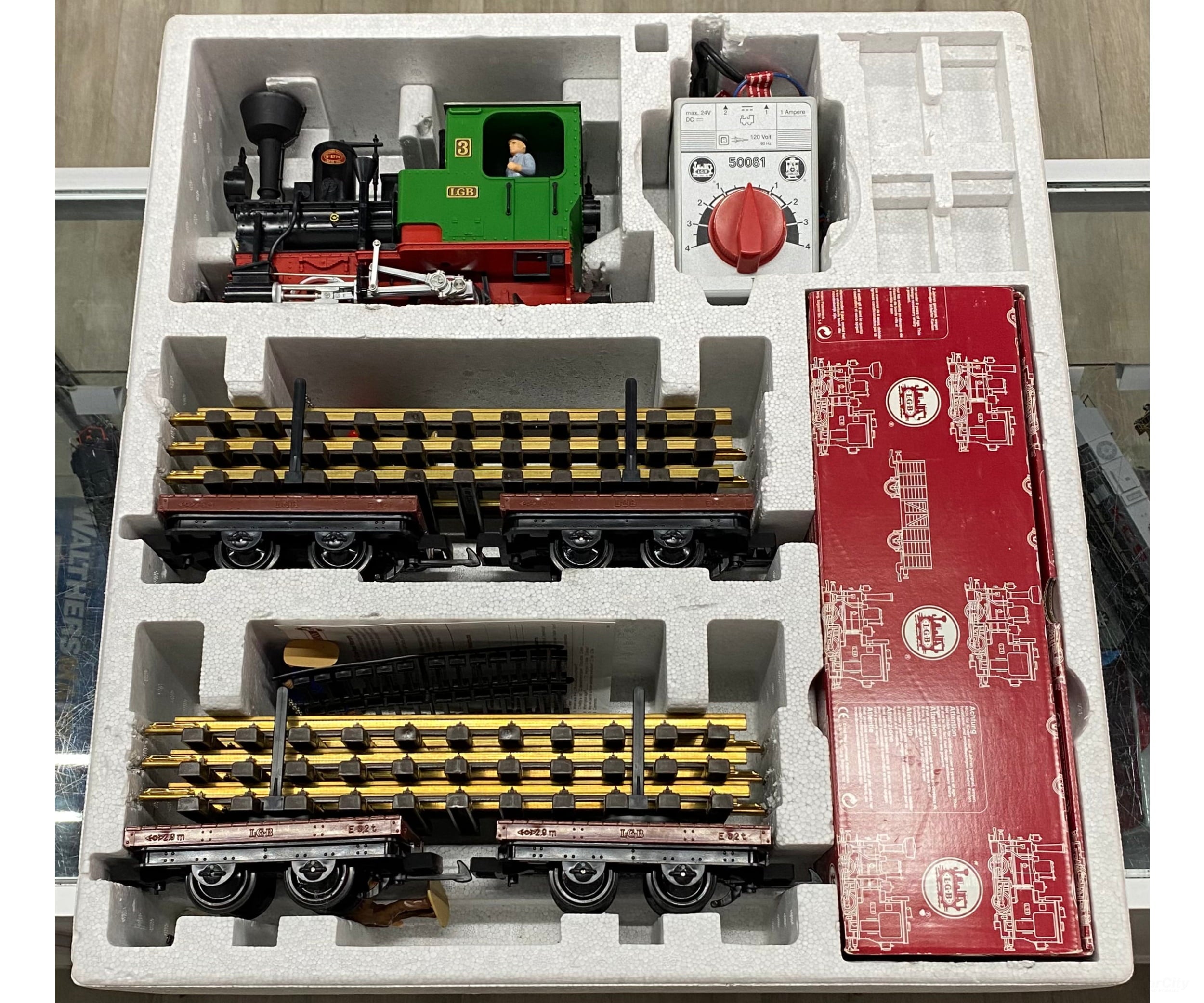 LGB 73968 G 30th Anniversay Starter Set with 110V Transformer and Extra Track - Starter & Train Sets