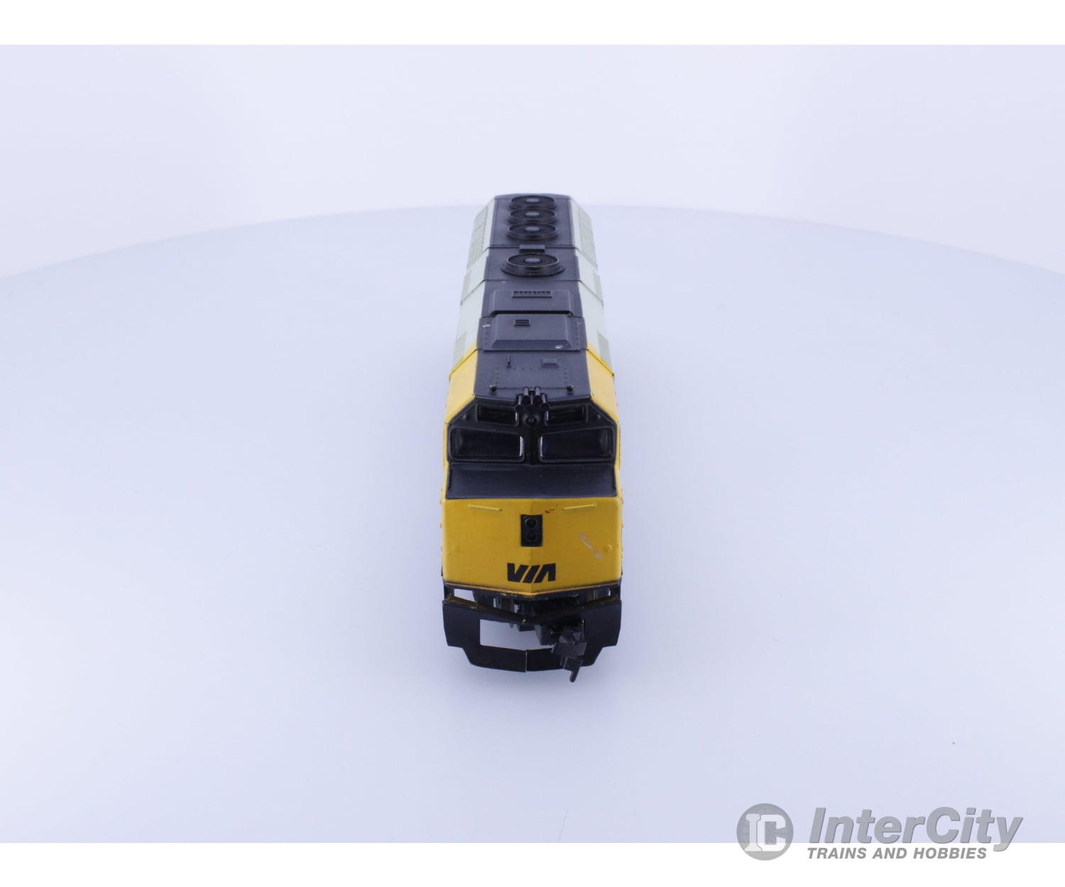 Life-Like 02388 HO F40 Via Rail (VIA) 6410 Analog DC Locomotives