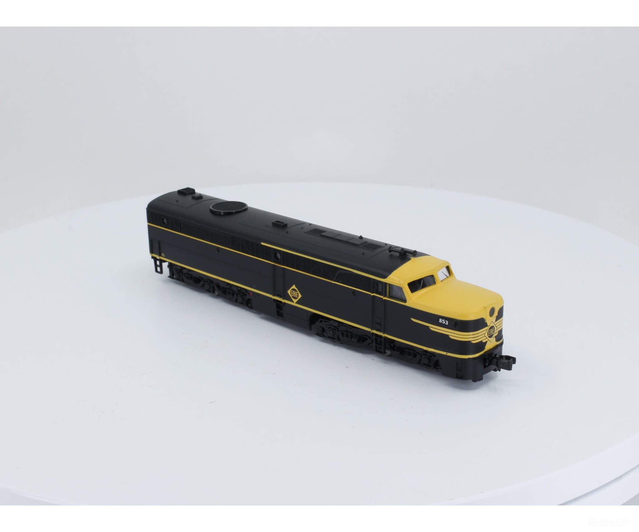 Life-Like 7053 N Alco Pa Erie Locomotive 853 Analog Dc (1) Locomotives