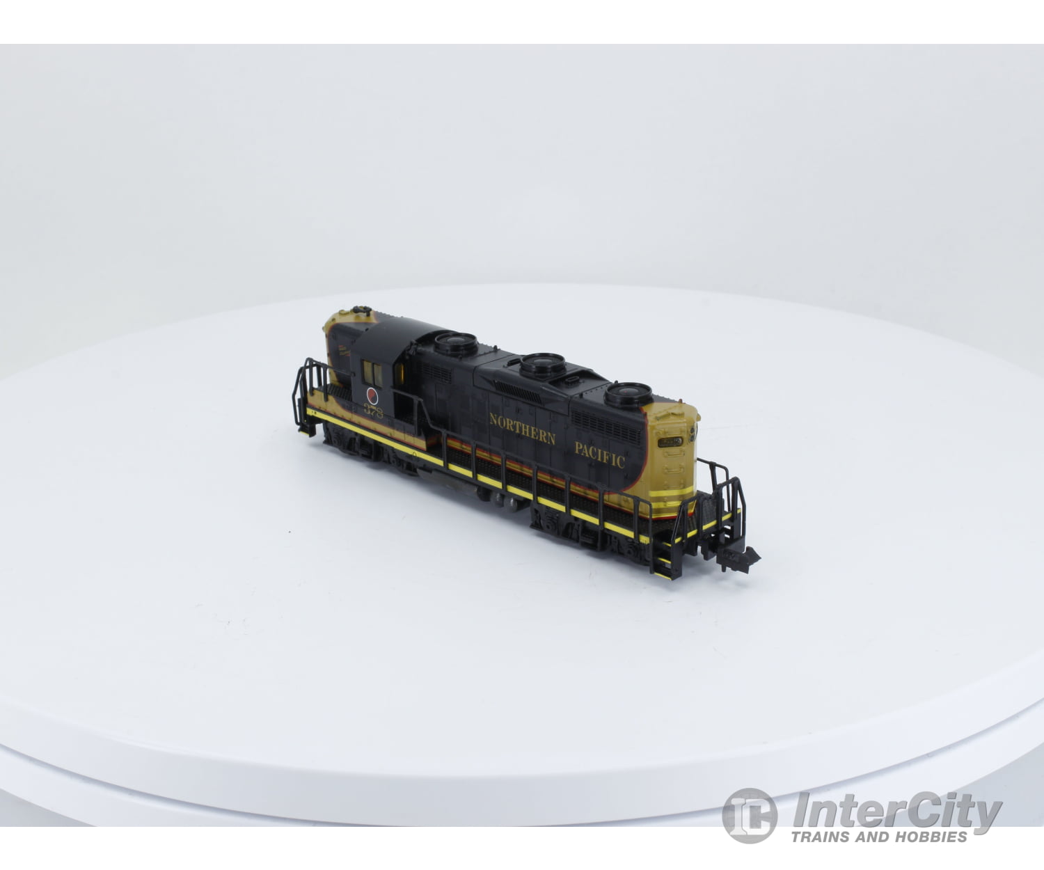 Life-Like 7115 N Gp18 Locomotive Northern Pacific (Np) 378 Analog Dc Locomotives