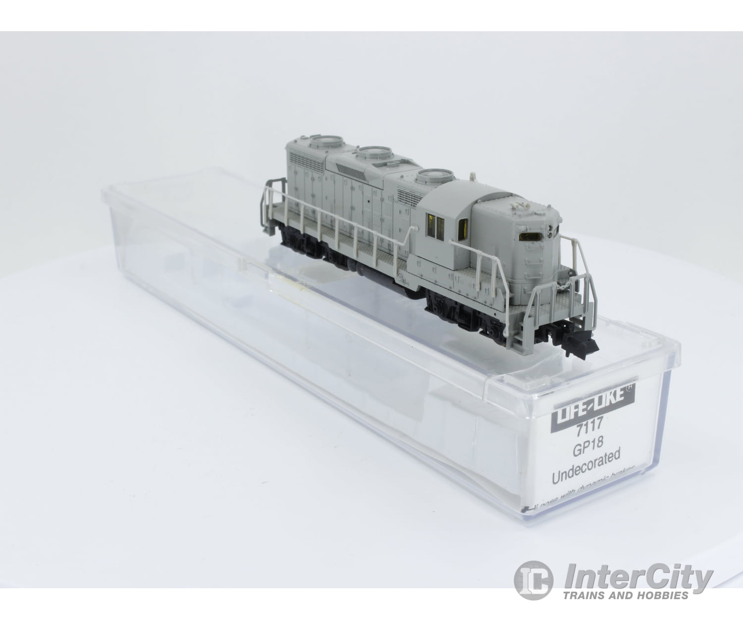 Life-Like 7117 N Gp18 Locomotive Undecorated Hi Nose With Dynamic Brakes Analog Dc (1) Locomotives