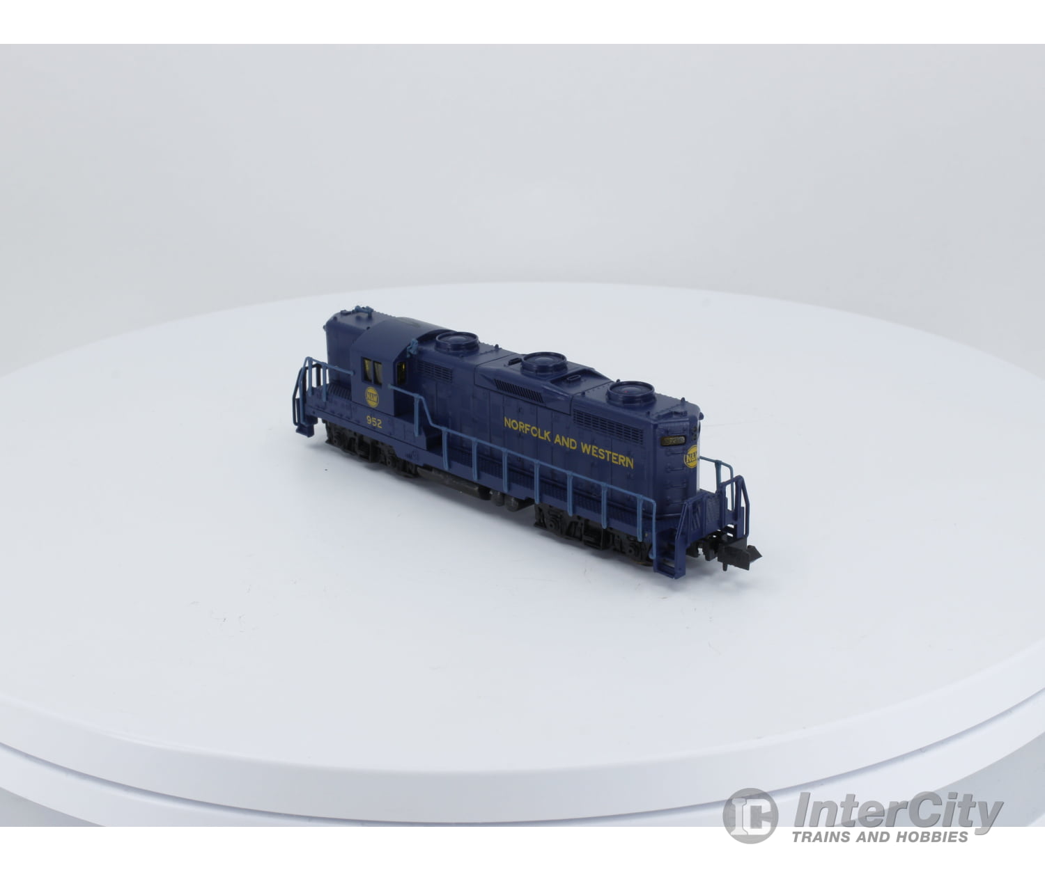 Life-Like 7123 N Gp18 Locomotive (Hi Nose With Dynamic Brakes) Norfolk & Western (Nw) 952 Analog Dc
