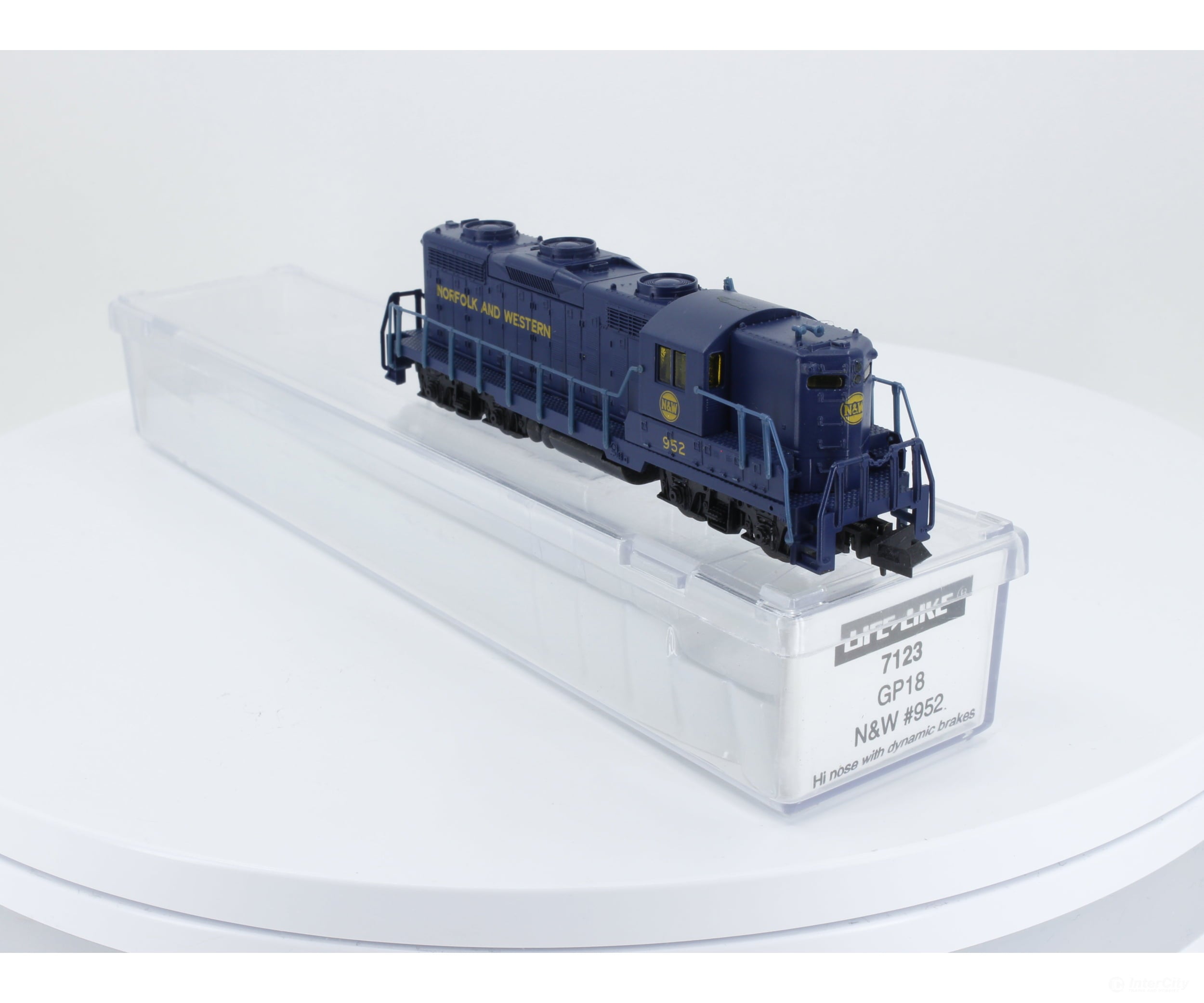 Life-Like 7123 N Gp18 Locomotive (Hi Nose With Dynamic Brakes) Norfolk & Western (Nw) 952 Analog Dc