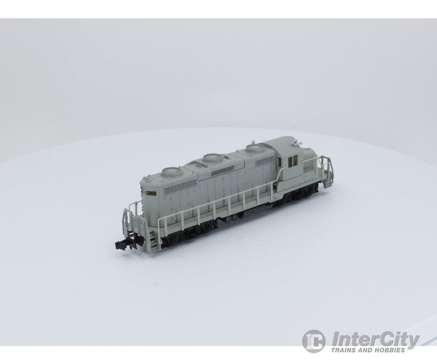 Life-Like 7134 N Gp18 Locomotive Undecorated Analog Dc Locomotives