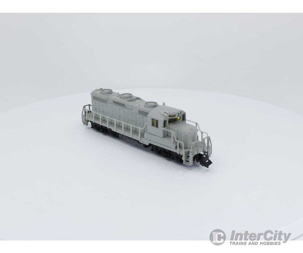 Life-Like 7134 N Gp18 Locomotive Undecorated Hi Nose With Dynamic Brakes Analog Dc Locomotives