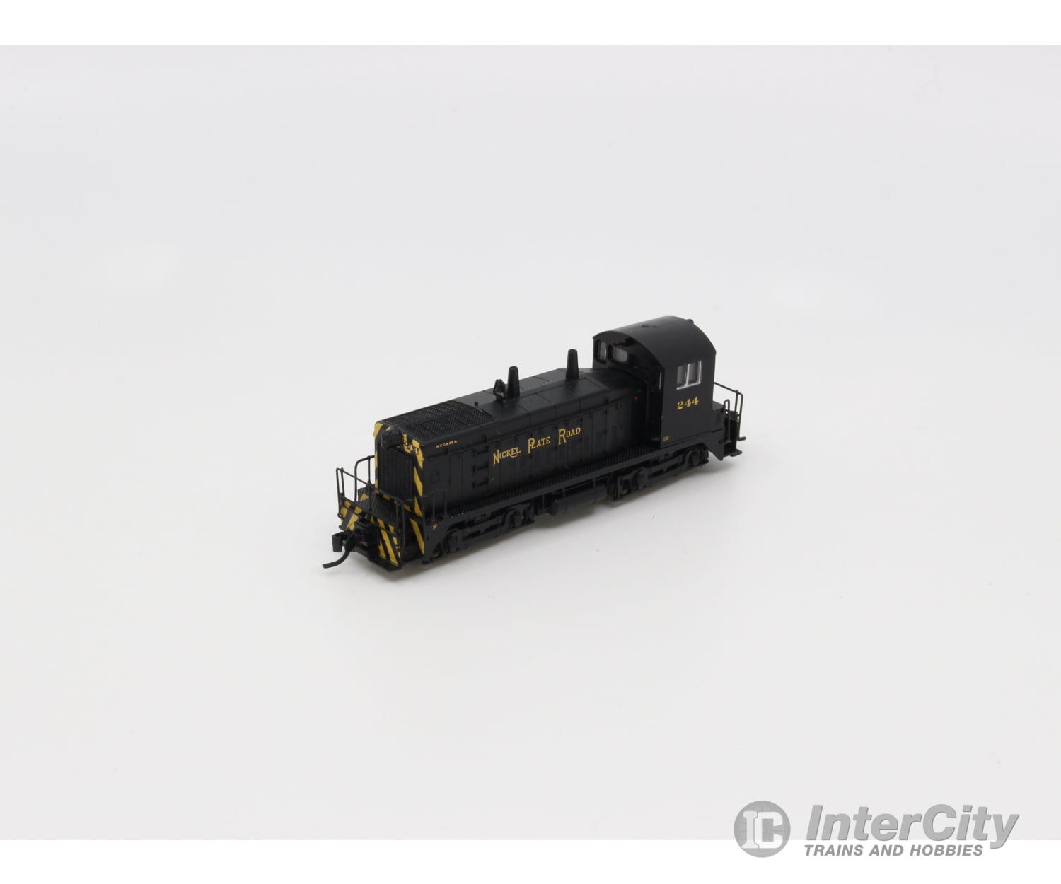 Life-Like 7515 N Sw9/1200 Locomotive Nickel Plate Road (Nkp) 244 Analog Dc Locomotives