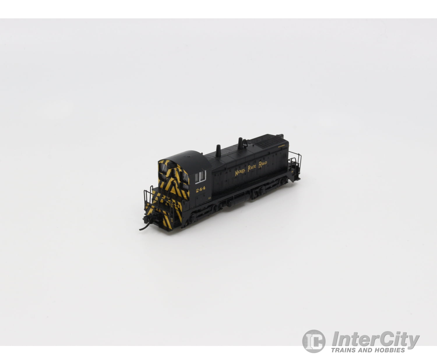 Life-Like 7515 N Sw9/1200 Locomotive Nickel Plate Road (Nkp) 244 Analog Dc Locomotives