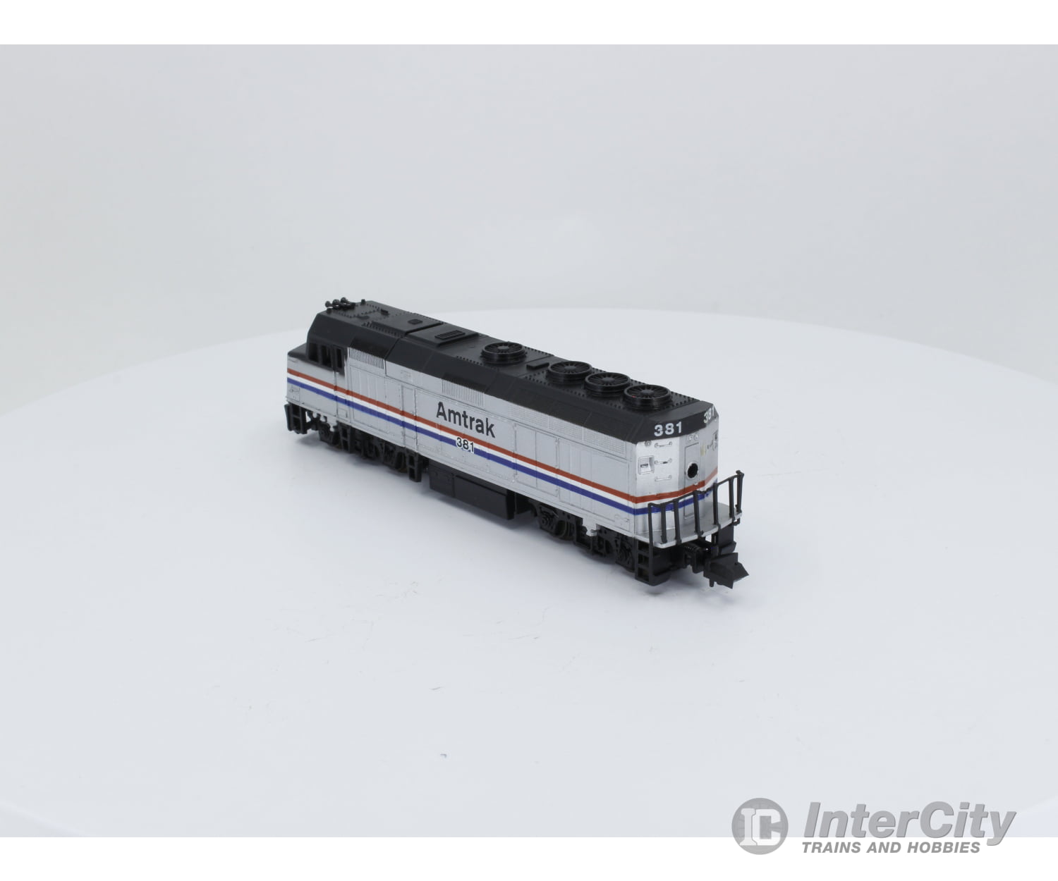 Life-Like 7641 N F-40 Locomotive Amtrak (Amtk) 381 Analog Dc (3) Locomotives
