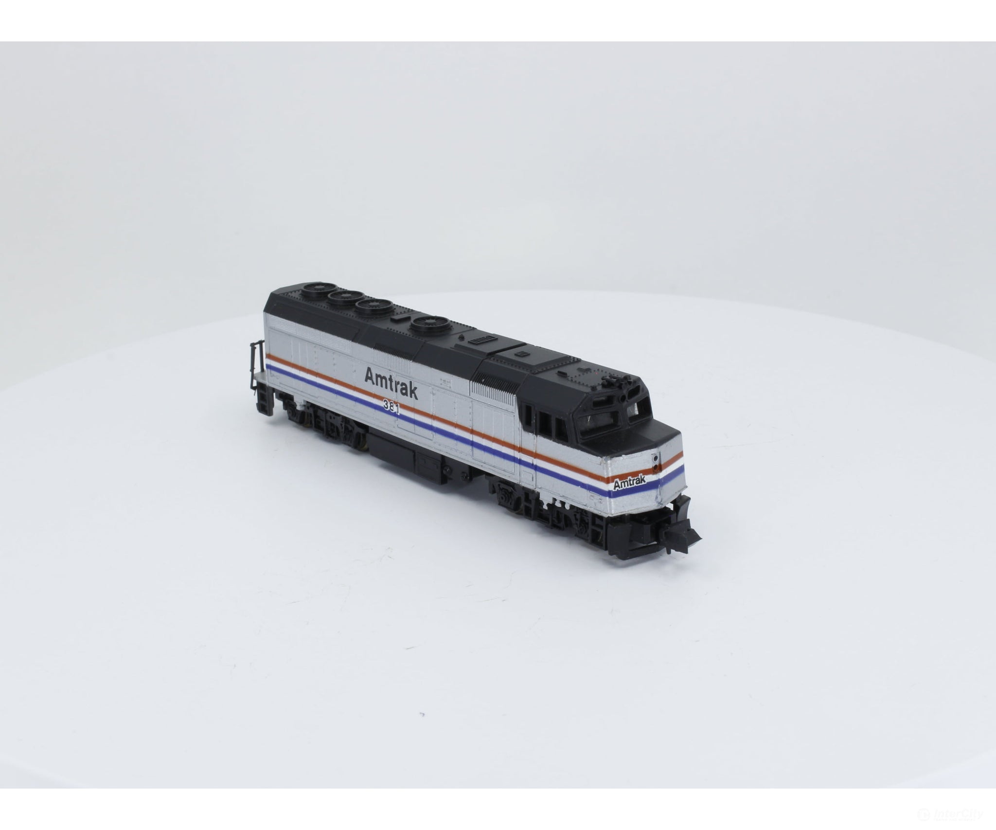 Life-Like 7641 N F-40 Locomotive Amtrak (Amtk) 381 Analog Dc (4) Locomotives